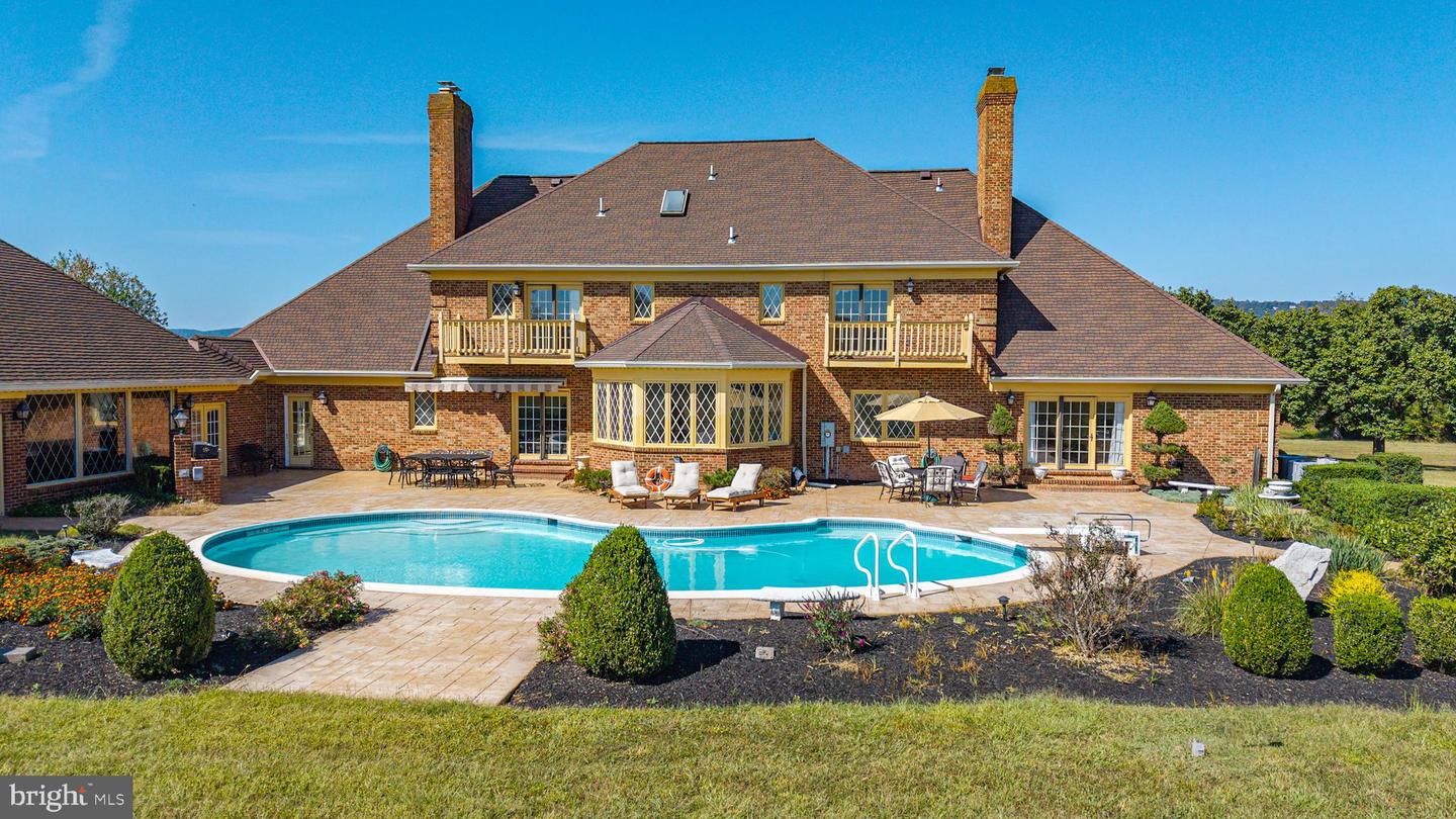 2821 INGRAM DR, HAYMARKET, Virginia 20169, 4 Bedrooms Bedrooms, ,6 BathroomsBathrooms,Residential,For sale,2821 INGRAM DR,VAPW2101748 MLS # VAPW2101748