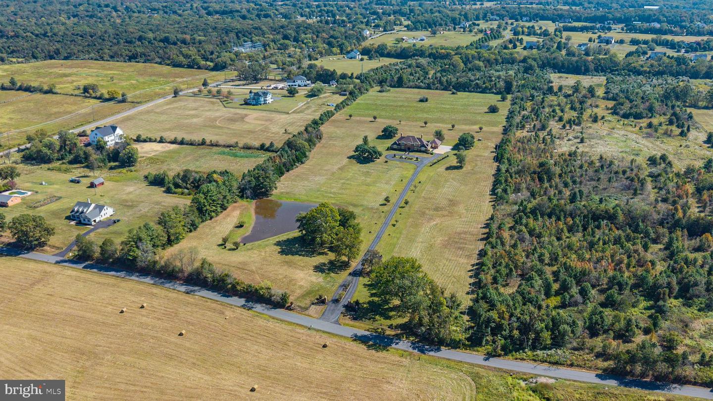 2821 INGRAM DR, HAYMARKET, Virginia 20169, 4 Bedrooms Bedrooms, ,6 BathroomsBathrooms,Residential,For sale,2821 INGRAM DR,VAPW2101748 MLS # VAPW2101748