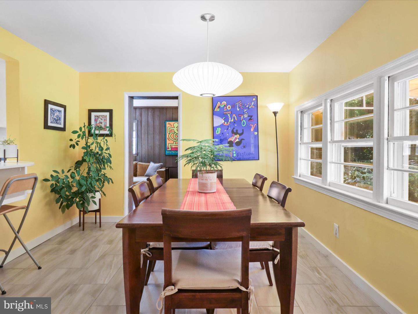 2512 N GRANADA ST, ARLINGTON, Virginia 22207, 3 Bedrooms Bedrooms, 10 Rooms Rooms,2 BathroomsBathrooms,Residential,For sale,2512 N GRANADA ST,VAAR2062452 MLS # VAAR2062452