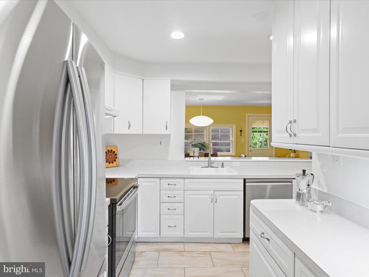2512 N GRANADA ST, ARLINGTON, Virginia 22207, 3 Bedrooms Bedrooms, 10 Rooms Rooms,2 BathroomsBathrooms,Residential,For sale,2512 N GRANADA ST,VAAR2062452 MLS # VAAR2062452