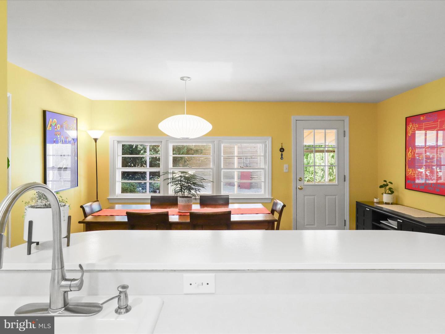 2512 N GRANADA ST, ARLINGTON, Virginia 22207, 3 Bedrooms Bedrooms, 10 Rooms Rooms,2 BathroomsBathrooms,Residential,For sale,2512 N GRANADA ST,VAAR2062452 MLS # VAAR2062452