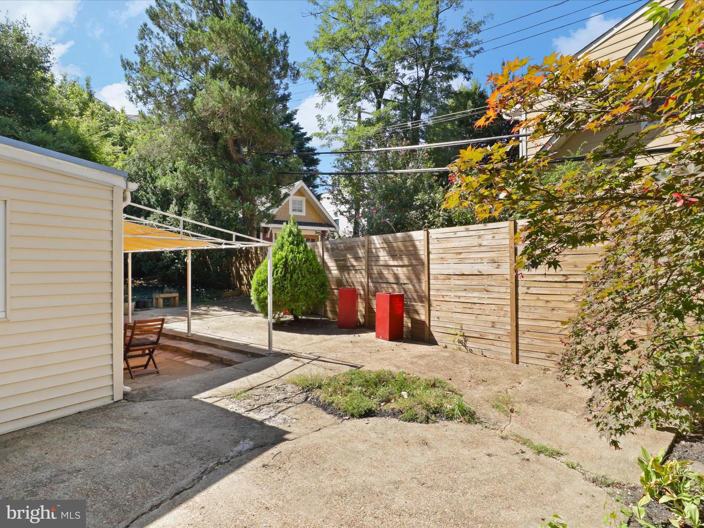 2512 N GRANADA ST, ARLINGTON, Virginia 22207, 3 Bedrooms Bedrooms, 10 Rooms Rooms,2 BathroomsBathrooms,Residential,For sale,2512 N GRANADA ST,VAAR2062452 MLS # VAAR2062452