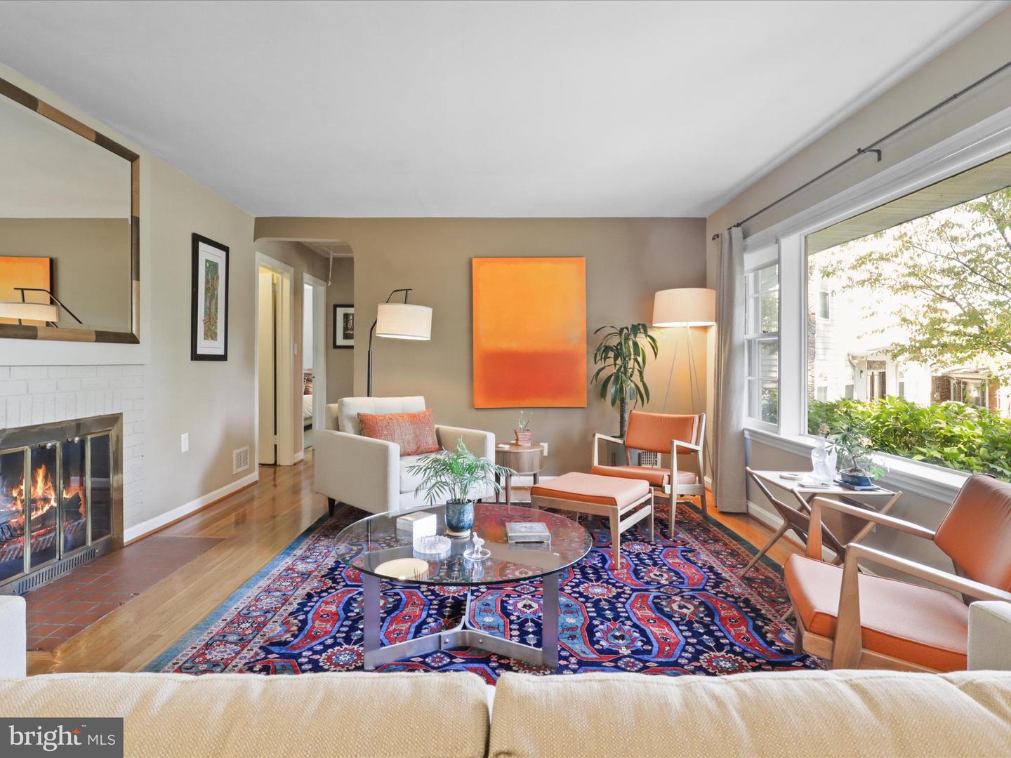 2512 N GRANADA ST, ARLINGTON, Virginia 22207, 3 Bedrooms Bedrooms, 10 Rooms Rooms,2 BathroomsBathrooms,Residential,For sale,2512 N GRANADA ST,VAAR2062452 MLS # VAAR2062452