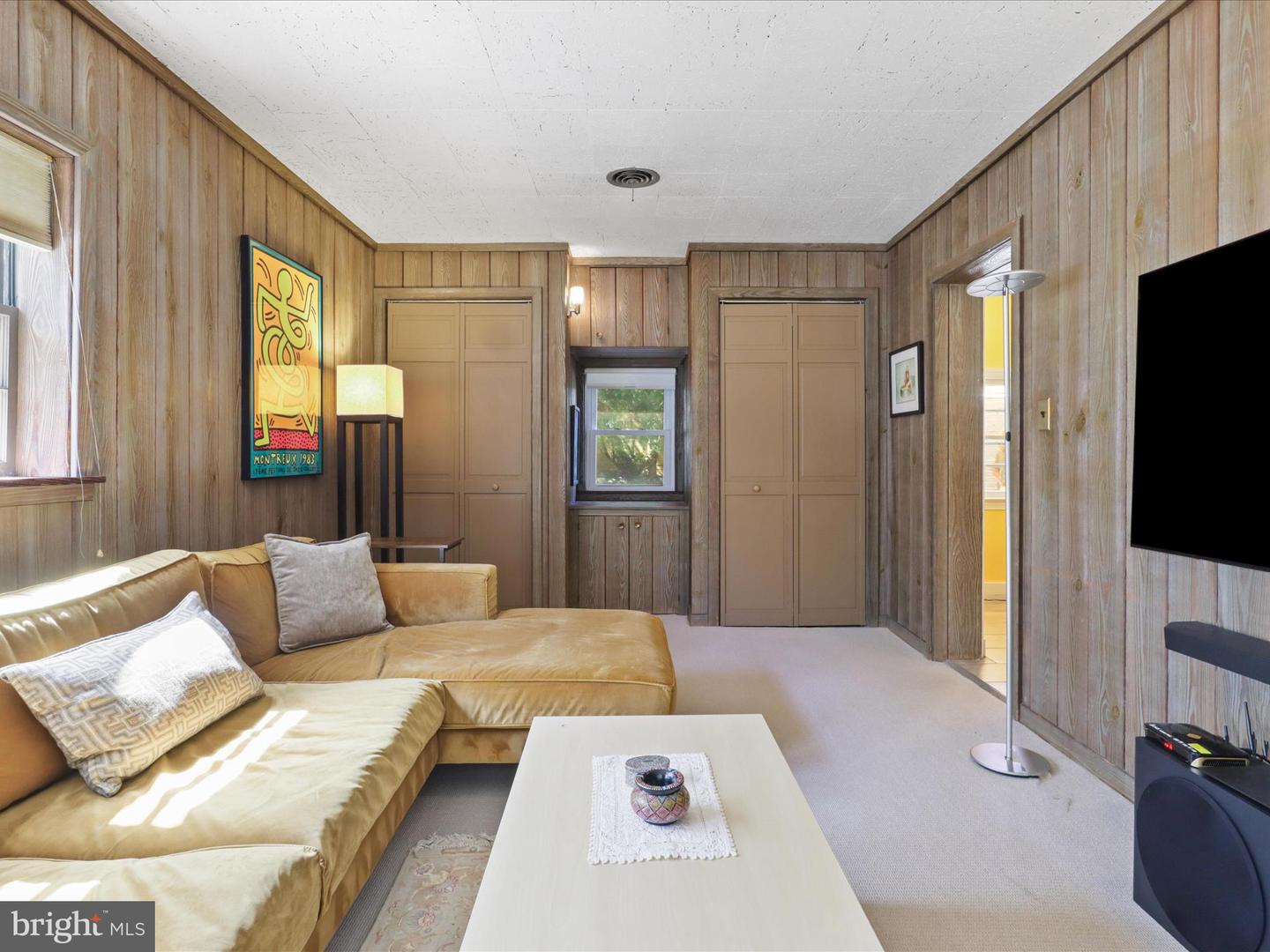 2512 N GRANADA ST, ARLINGTON, Virginia 22207, 3 Bedrooms Bedrooms, 10 Rooms Rooms,2 BathroomsBathrooms,Residential,For sale,2512 N GRANADA ST,VAAR2062452 MLS # VAAR2062452