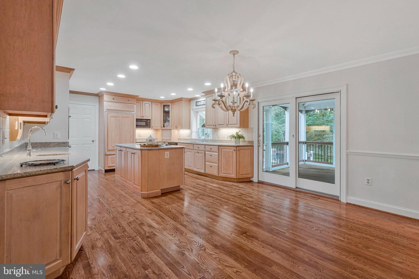 10309 HICKORY FOREST DR, OAKTON, Virginia 22124, 4 Bedrooms Bedrooms, ,3 BathroomsBathrooms,Residential,For sale,10309 HICKORY FOREST DR,VAFX2262226 MLS # VAFX2262226