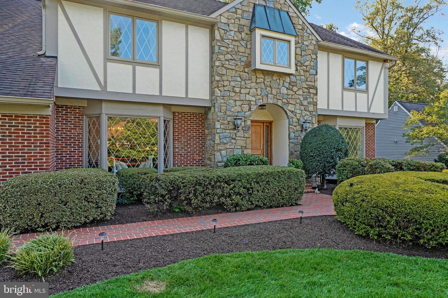 10309 HICKORY FOREST DR, OAKTON, Virginia 22124, 4 Bedrooms Bedrooms, ,3 BathroomsBathrooms,Residential,For sale,10309 HICKORY FOREST DR,VAFX2262226 MLS # VAFX2262226