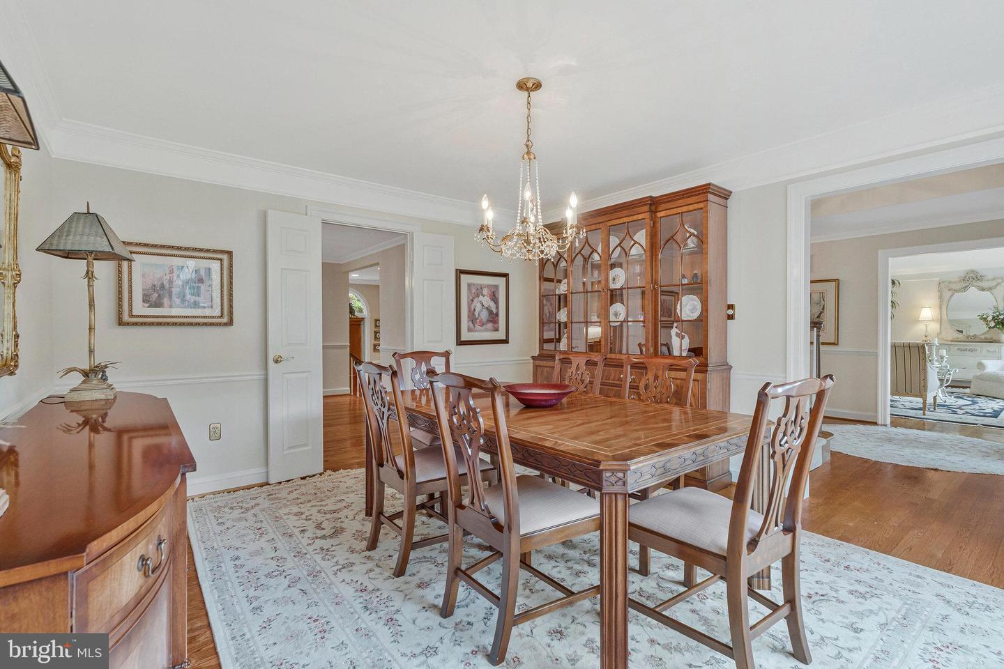 10309 HICKORY FOREST DR, OAKTON, Virginia 22124, 4 Bedrooms Bedrooms, ,3 BathroomsBathrooms,Residential,For sale,10309 HICKORY FOREST DR,VAFX2262226 MLS # VAFX2262226