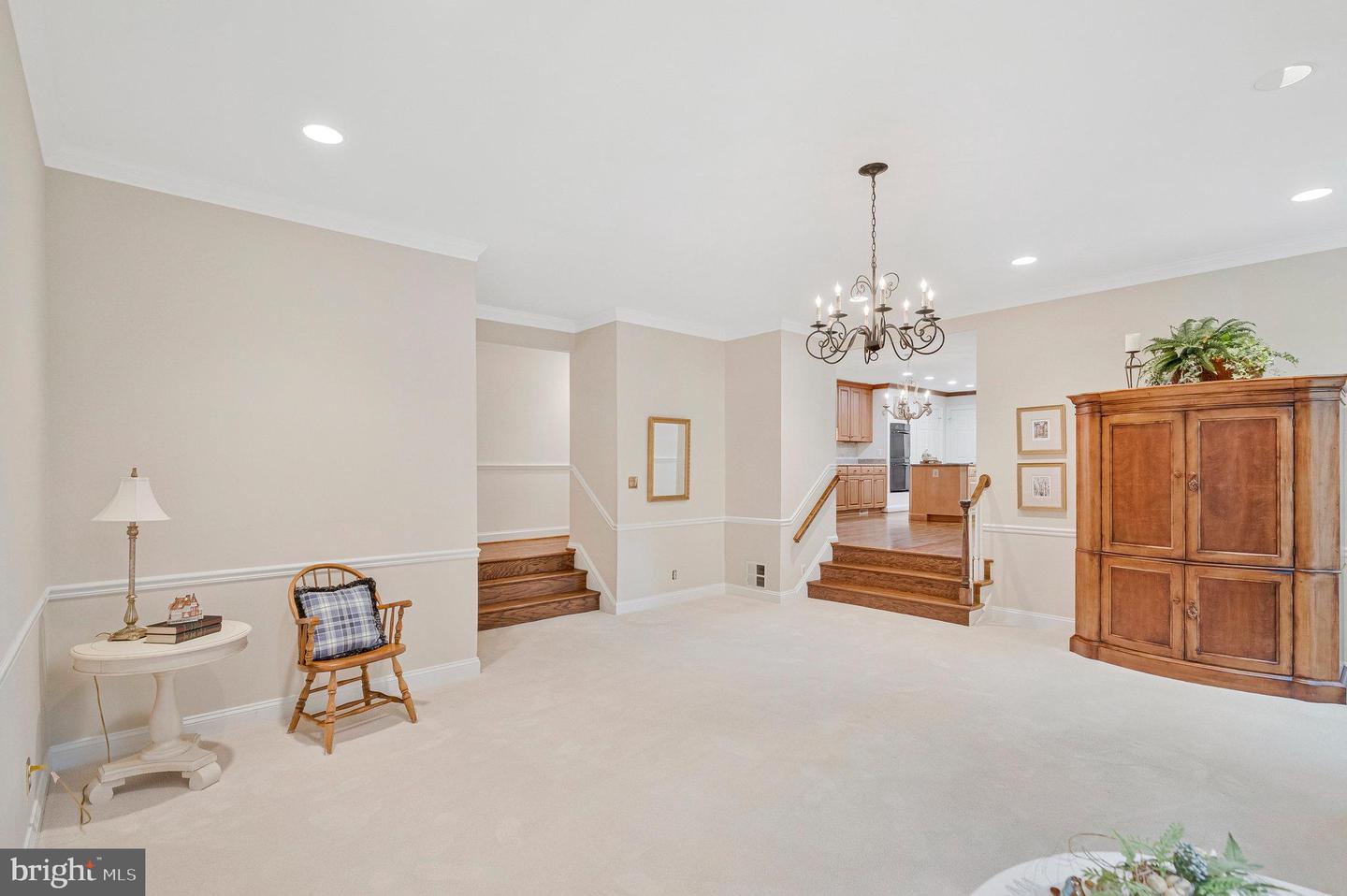 10309 HICKORY FOREST DR, OAKTON, Virginia 22124, 4 Bedrooms Bedrooms, ,3 BathroomsBathrooms,Residential,For sale,10309 HICKORY FOREST DR,VAFX2262226 MLS # VAFX2262226