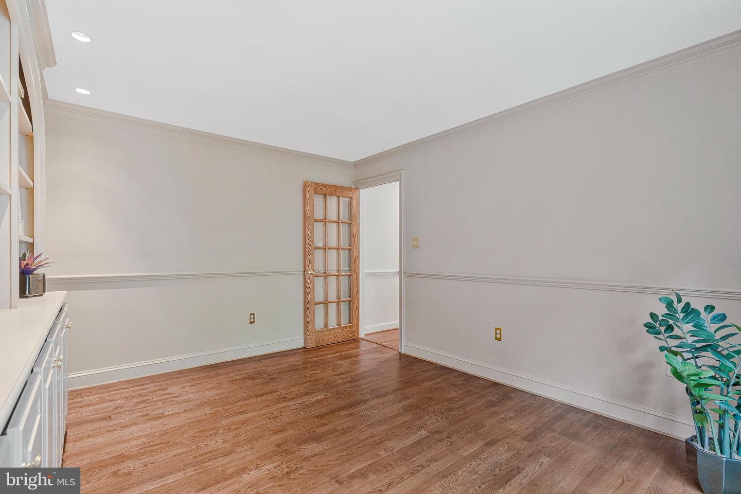 10309 HICKORY FOREST DR, OAKTON, Virginia 22124, 4 Bedrooms Bedrooms, ,3 BathroomsBathrooms,Residential,For sale,10309 HICKORY FOREST DR,VAFX2262226 MLS # VAFX2262226