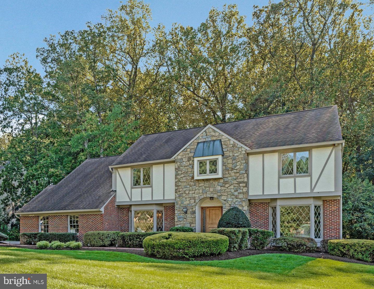 10309 HICKORY FOREST DR, OAKTON, Virginia 22124, 4 Bedrooms Bedrooms, ,3 BathroomsBathrooms,Residential,For sale,10309 HICKORY FOREST DR,VAFX2262226 MLS # VAFX2262226