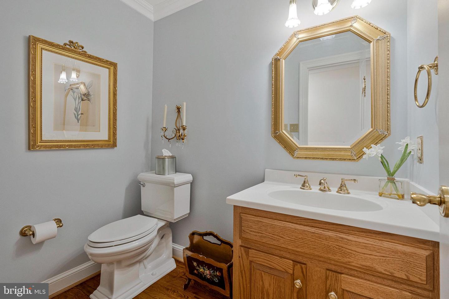 10309 HICKORY FOREST DR, OAKTON, Virginia 22124, 4 Bedrooms Bedrooms, ,3 BathroomsBathrooms,Residential,For sale,10309 HICKORY FOREST DR,VAFX2262226 MLS # VAFX2262226