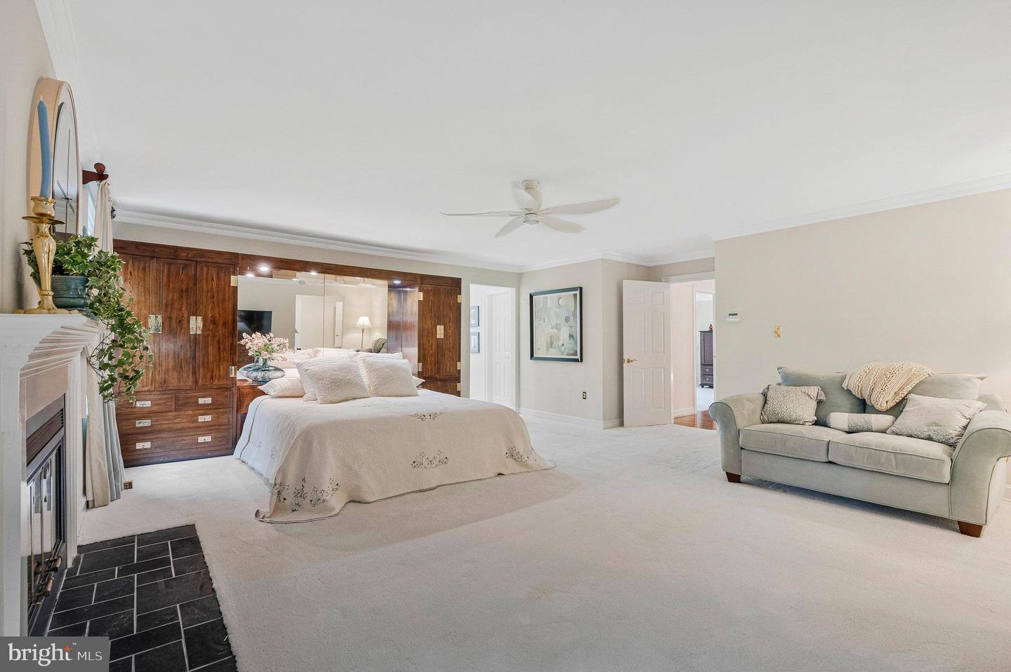 10309 HICKORY FOREST DR, OAKTON, Virginia 22124, 4 Bedrooms Bedrooms, ,3 BathroomsBathrooms,Residential,For sale,10309 HICKORY FOREST DR,VAFX2262226 MLS # VAFX2262226