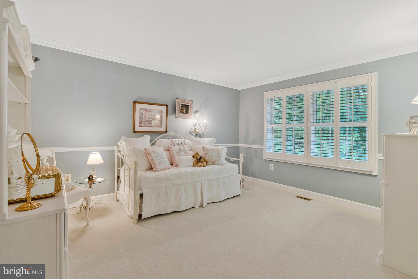 10309 HICKORY FOREST DR, OAKTON, Virginia 22124, 4 Bedrooms Bedrooms, ,3 BathroomsBathrooms,Residential,For sale,10309 HICKORY FOREST DR,VAFX2262226 MLS # VAFX2262226