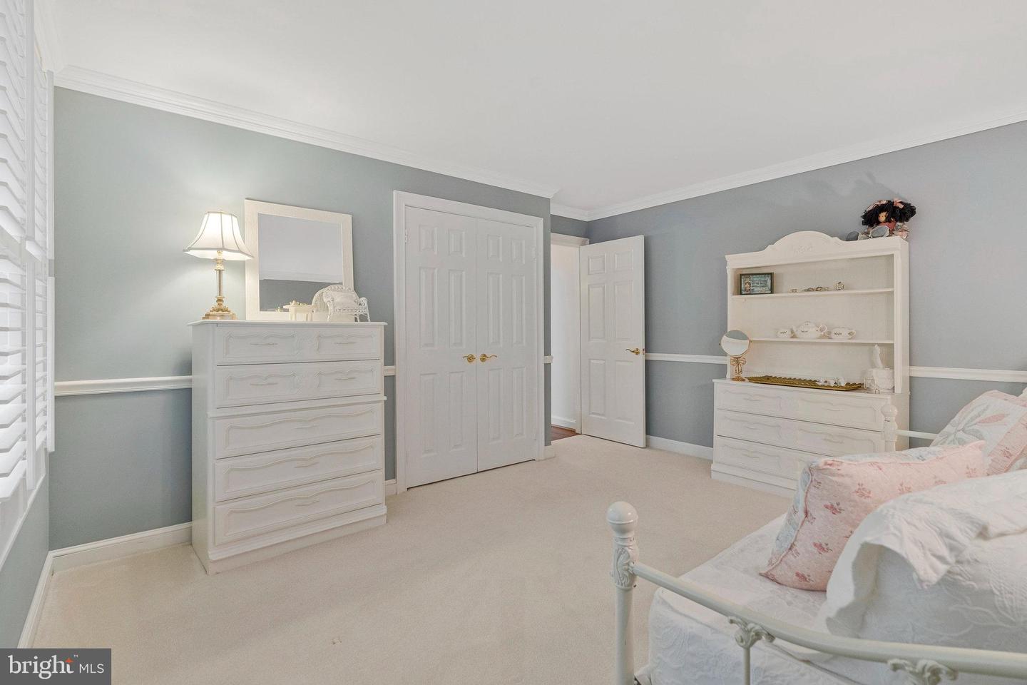 10309 HICKORY FOREST DR, OAKTON, Virginia 22124, 4 Bedrooms Bedrooms, ,3 BathroomsBathrooms,Residential,For sale,10309 HICKORY FOREST DR,VAFX2262226 MLS # VAFX2262226
