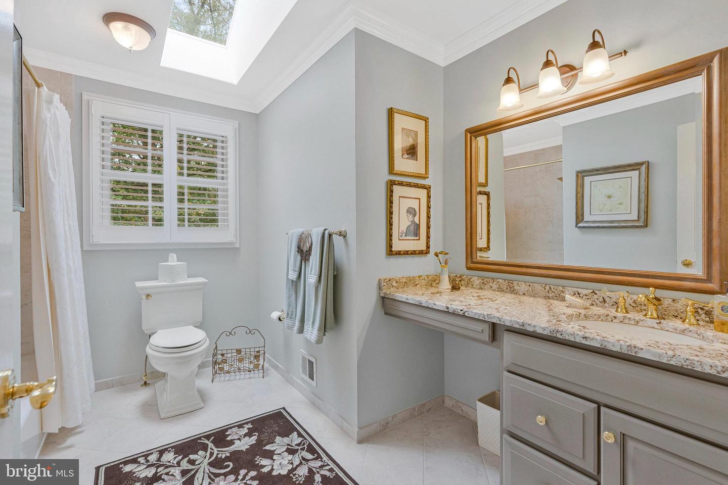 10309 HICKORY FOREST DR, OAKTON, Virginia 22124, 4 Bedrooms Bedrooms, ,3 BathroomsBathrooms,Residential,For sale,10309 HICKORY FOREST DR,VAFX2262226 MLS # VAFX2262226