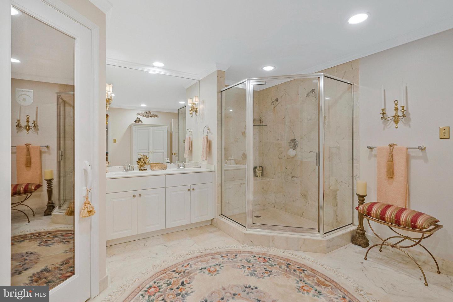 10309 HICKORY FOREST DR, OAKTON, Virginia 22124, 4 Bedrooms Bedrooms, ,3 BathroomsBathrooms,Residential,For sale,10309 HICKORY FOREST DR,VAFX2262226 MLS # VAFX2262226