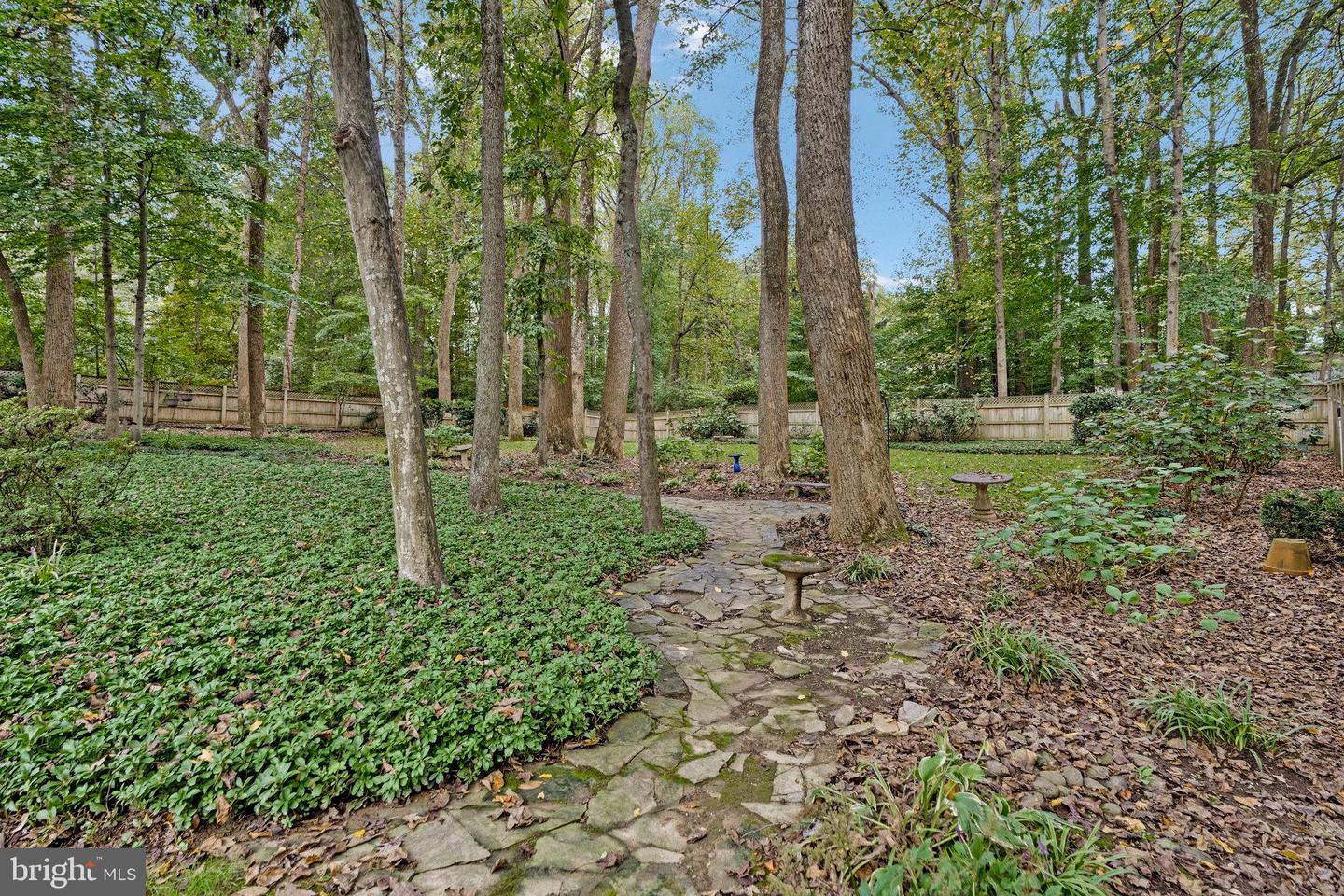 10309 HICKORY FOREST DR, OAKTON, Virginia 22124, 4 Bedrooms Bedrooms, ,3 BathroomsBathrooms,Residential,For sale,10309 HICKORY FOREST DR,VAFX2262226 MLS # VAFX2262226