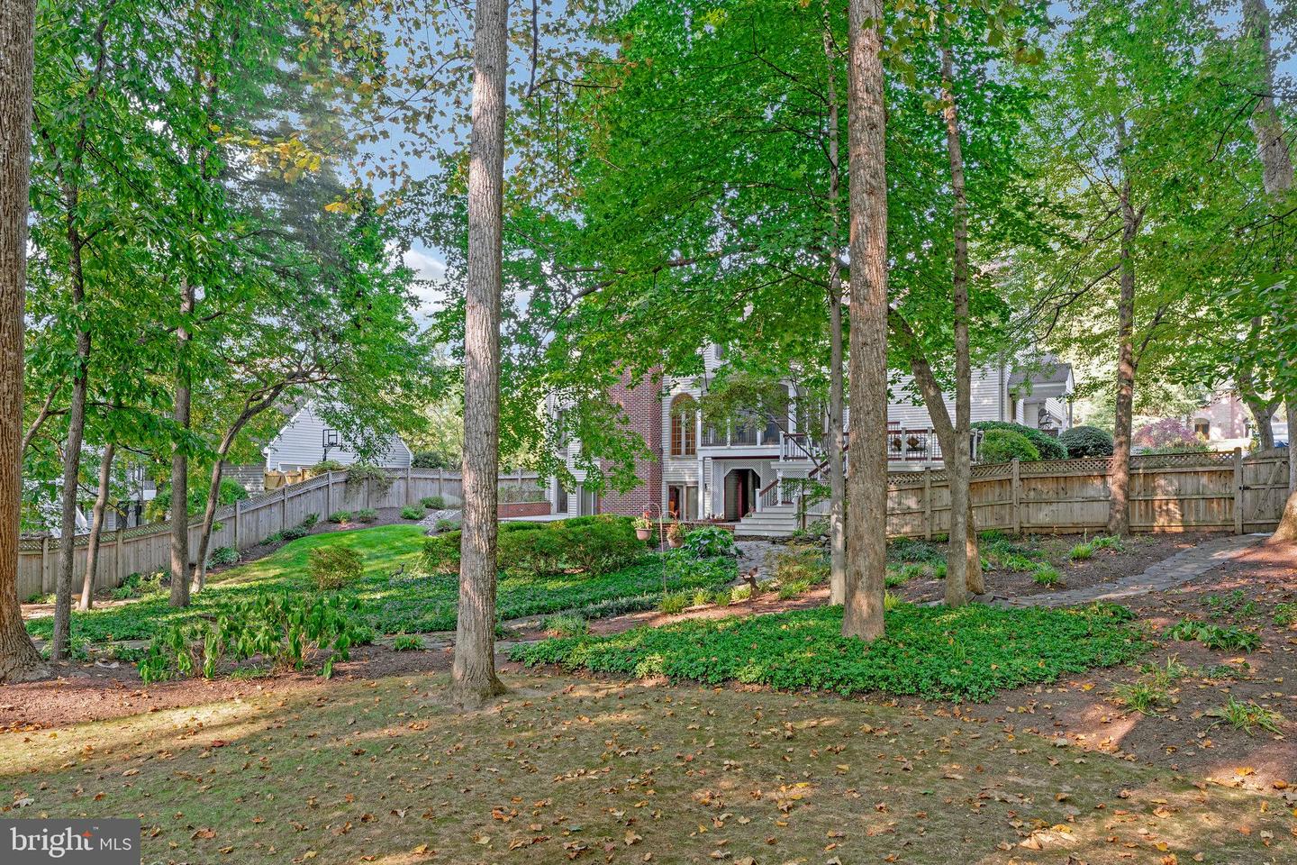 10309 HICKORY FOREST DR, OAKTON, Virginia 22124, 4 Bedrooms Bedrooms, ,3 BathroomsBathrooms,Residential,For sale,10309 HICKORY FOREST DR,VAFX2262226 MLS # VAFX2262226