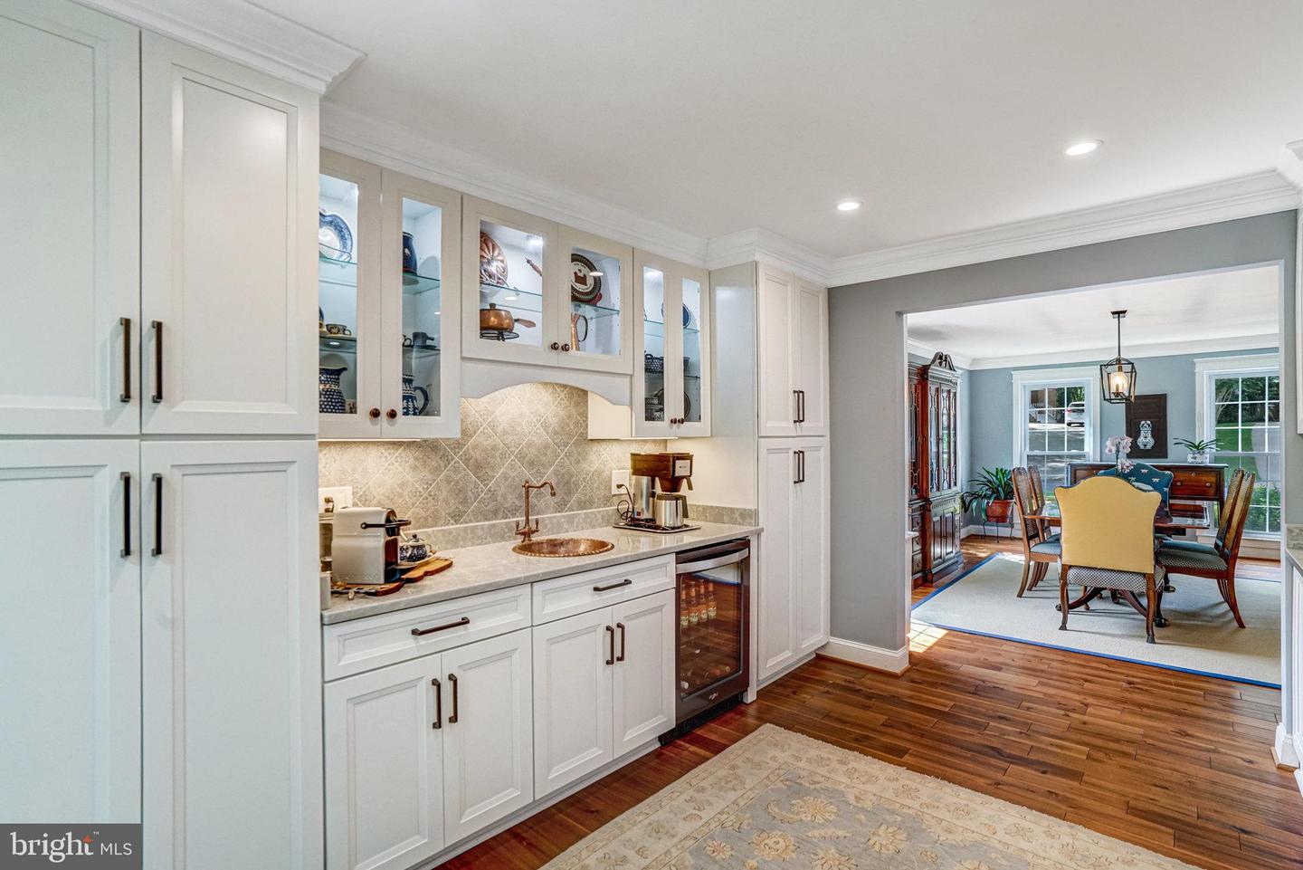 6815 BLUECURL CIR, SPRINGFIELD, Virginia 22152, 5 Bedrooms Bedrooms, 16 Rooms Rooms,3 BathroomsBathrooms,Residential,For sale,6815 BLUECURL CIR,VAFX2262270 MLS # VAFX2262270