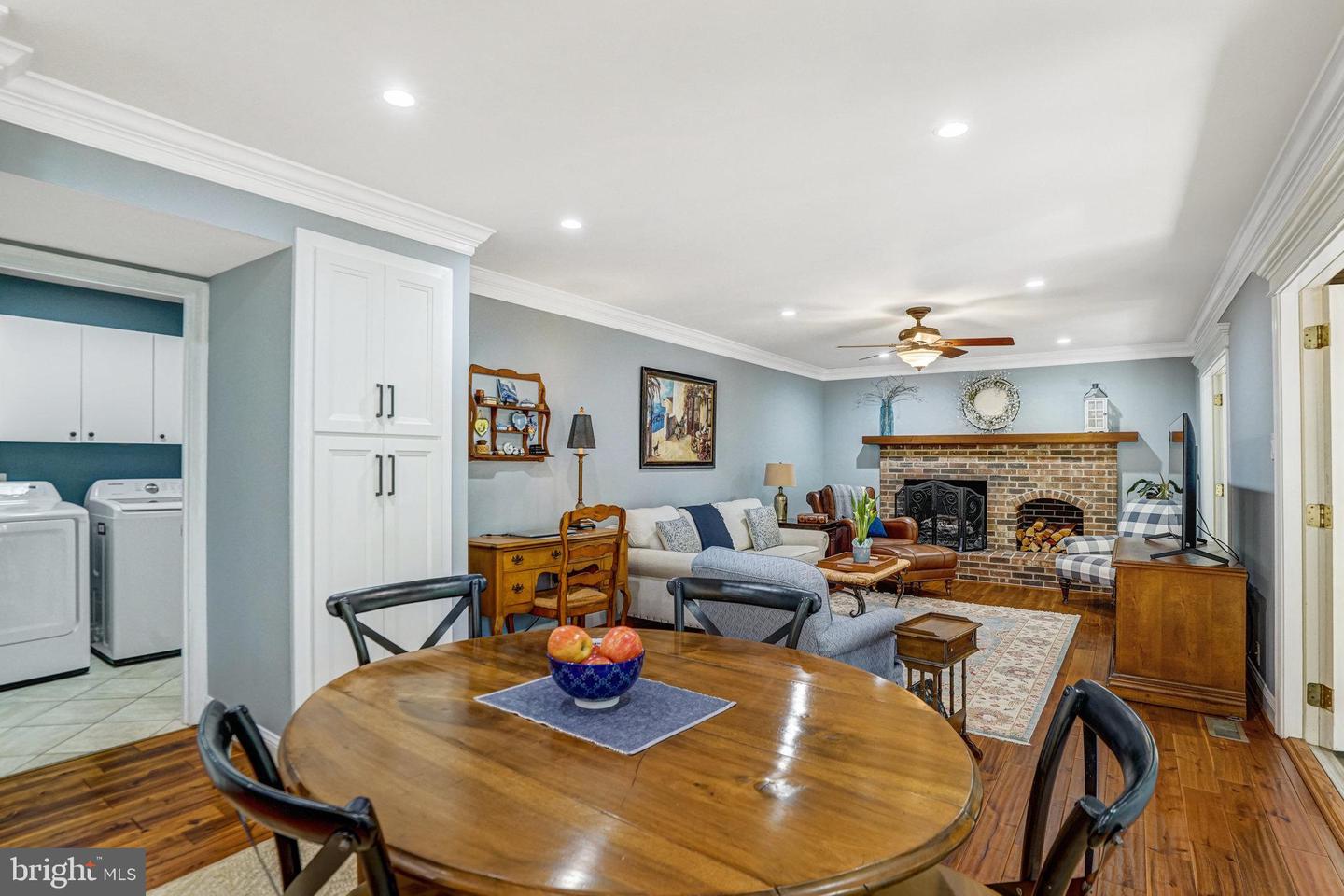 6815 BLUECURL CIR, SPRINGFIELD, Virginia 22152, 5 Bedrooms Bedrooms, 16 Rooms Rooms,3 BathroomsBathrooms,Residential,For sale,6815 BLUECURL CIR,VAFX2262270 MLS # VAFX2262270