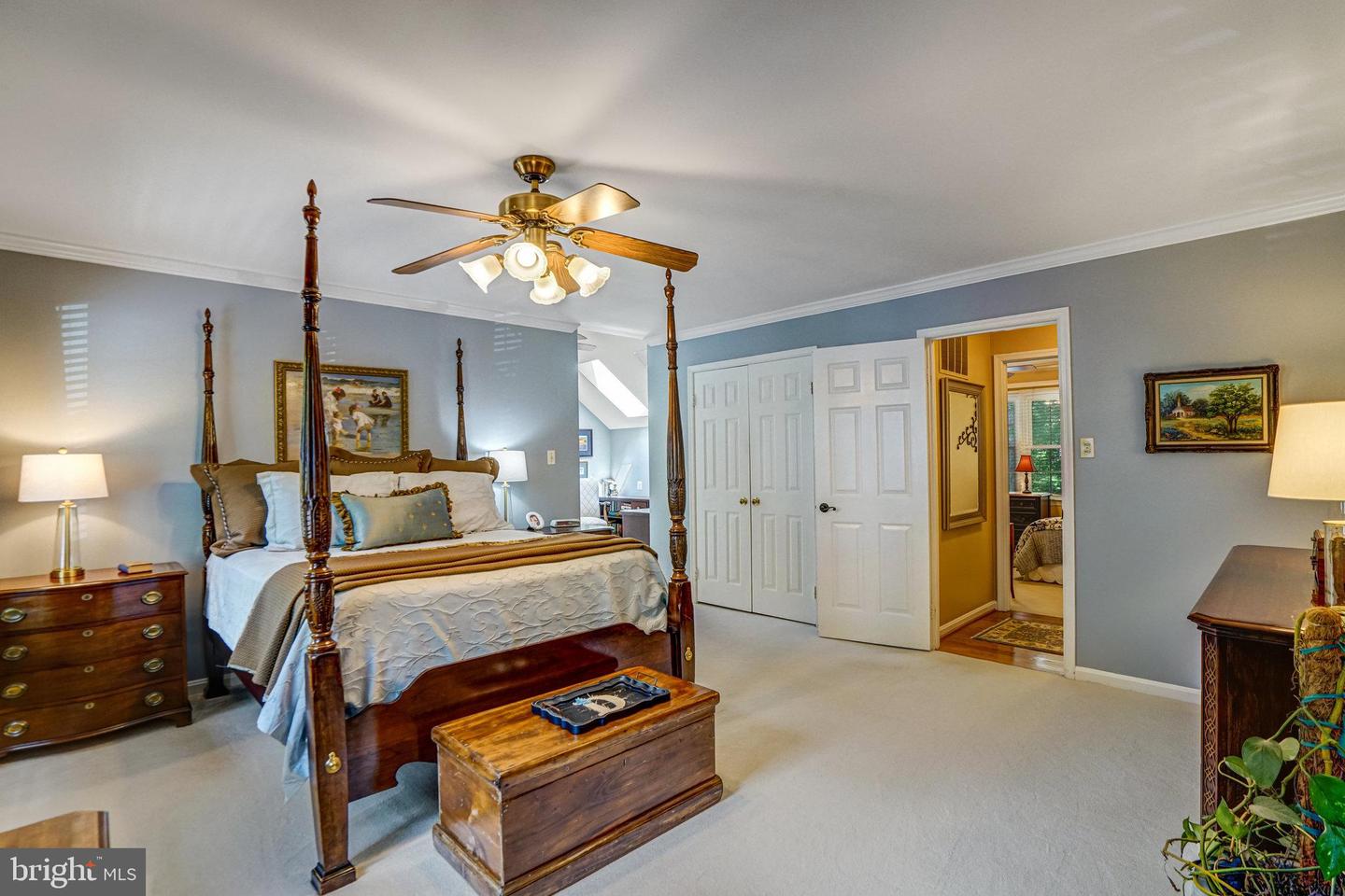 6815 BLUECURL CIR, SPRINGFIELD, Virginia 22152, 5 Bedrooms Bedrooms, 16 Rooms Rooms,3 BathroomsBathrooms,Residential,For sale,6815 BLUECURL CIR,VAFX2262270 MLS # VAFX2262270
