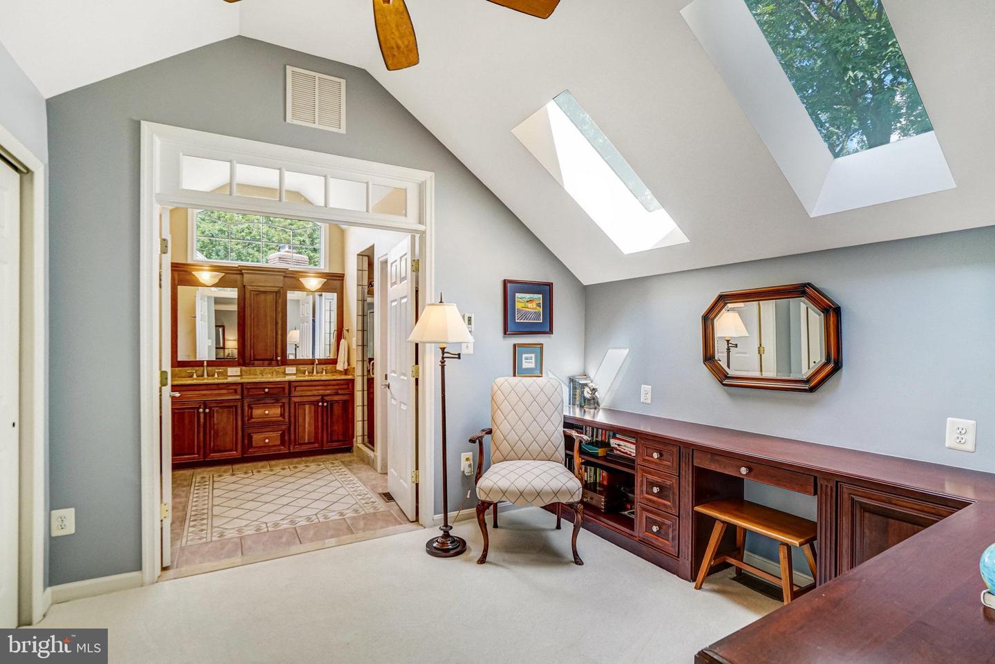 6815 BLUECURL CIR, SPRINGFIELD, Virginia 22152, 5 Bedrooms Bedrooms, 16 Rooms Rooms,3 BathroomsBathrooms,Residential,For sale,6815 BLUECURL CIR,VAFX2262270 MLS # VAFX2262270