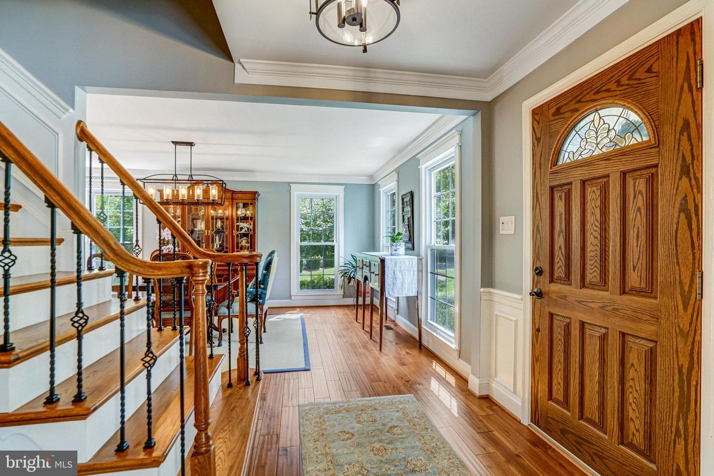 6815 BLUECURL CIR, SPRINGFIELD, Virginia 22152, 5 Bedrooms Bedrooms, 16 Rooms Rooms,3 BathroomsBathrooms,Residential,For sale,6815 BLUECURL CIR,VAFX2262270 MLS # VAFX2262270