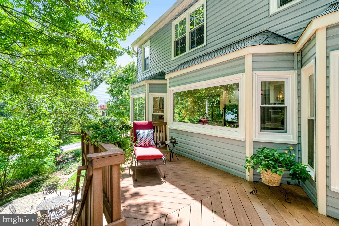 6815 BLUECURL CIR, SPRINGFIELD, Virginia 22152, 5 Bedrooms Bedrooms, 16 Rooms Rooms,3 BathroomsBathrooms,Residential,For sale,6815 BLUECURL CIR,VAFX2262270 MLS # VAFX2262270