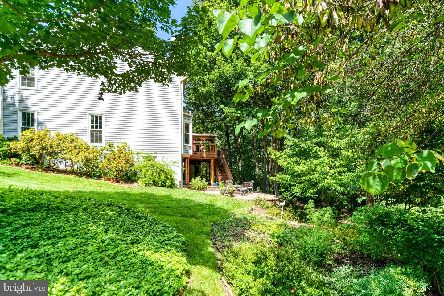6815 BLUECURL CIR, SPRINGFIELD, Virginia 22152, 5 Bedrooms Bedrooms, 16 Rooms Rooms,3 BathroomsBathrooms,Residential,For sale,6815 BLUECURL CIR,VAFX2262270 MLS # VAFX2262270