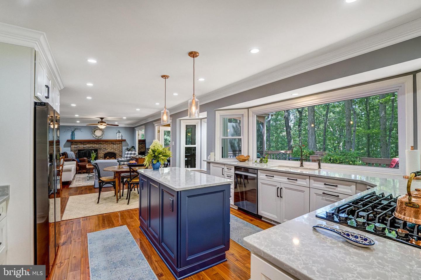 6815 BLUECURL CIR, SPRINGFIELD, Virginia 22152, 5 Bedrooms Bedrooms, 16 Rooms Rooms,3 BathroomsBathrooms,Residential,For sale,6815 BLUECURL CIR,VAFX2262270 MLS # VAFX2262270