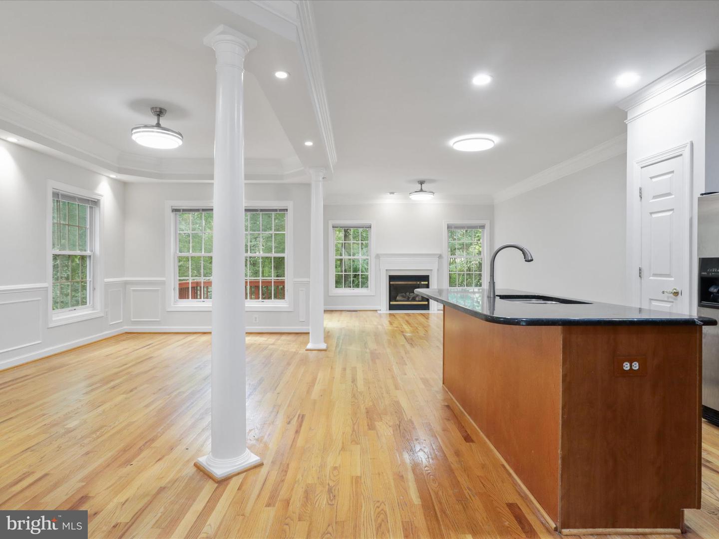 3782 ELMWOOD TOWNE WAY, ALEXANDRIA, Virginia 22303, 3 Bedrooms Bedrooms, 7 Rooms Rooms,3 BathroomsBathrooms,Residential,For sale,3782 ELMWOOD TOWNE WAY,VAFX2262272 MLS # VAFX2262272