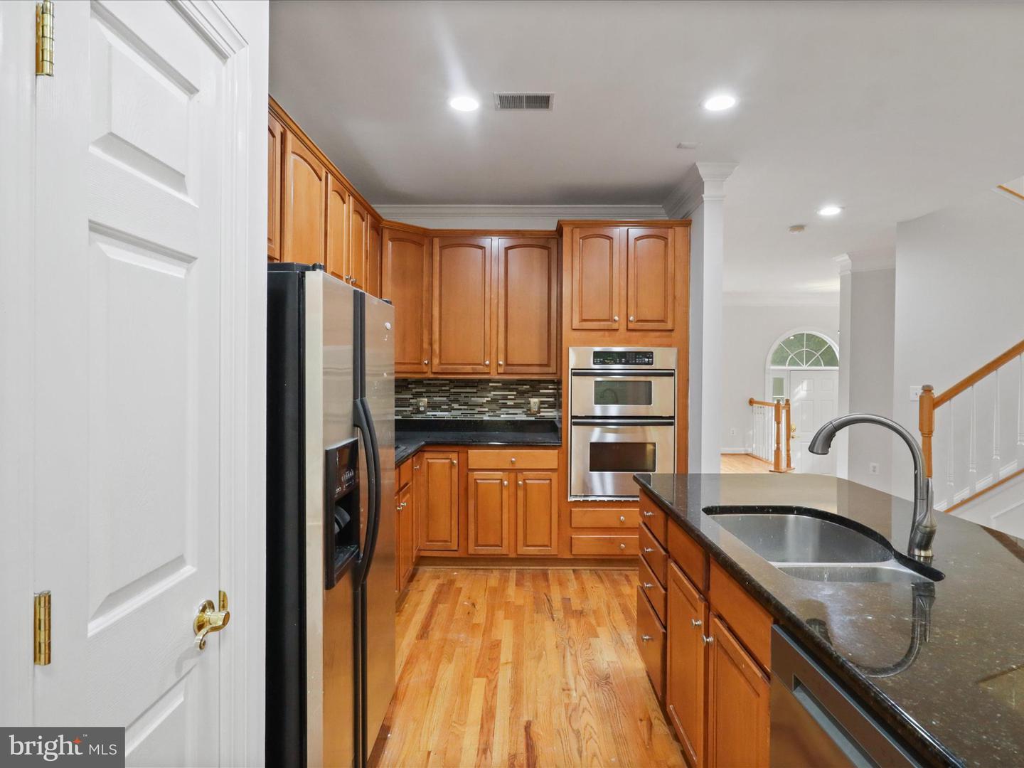 3782 ELMWOOD TOWNE WAY, ALEXANDRIA, Virginia 22303, 3 Bedrooms Bedrooms, 7 Rooms Rooms,3 BathroomsBathrooms,Residential,For sale,3782 ELMWOOD TOWNE WAY,VAFX2262272 MLS # VAFX2262272
