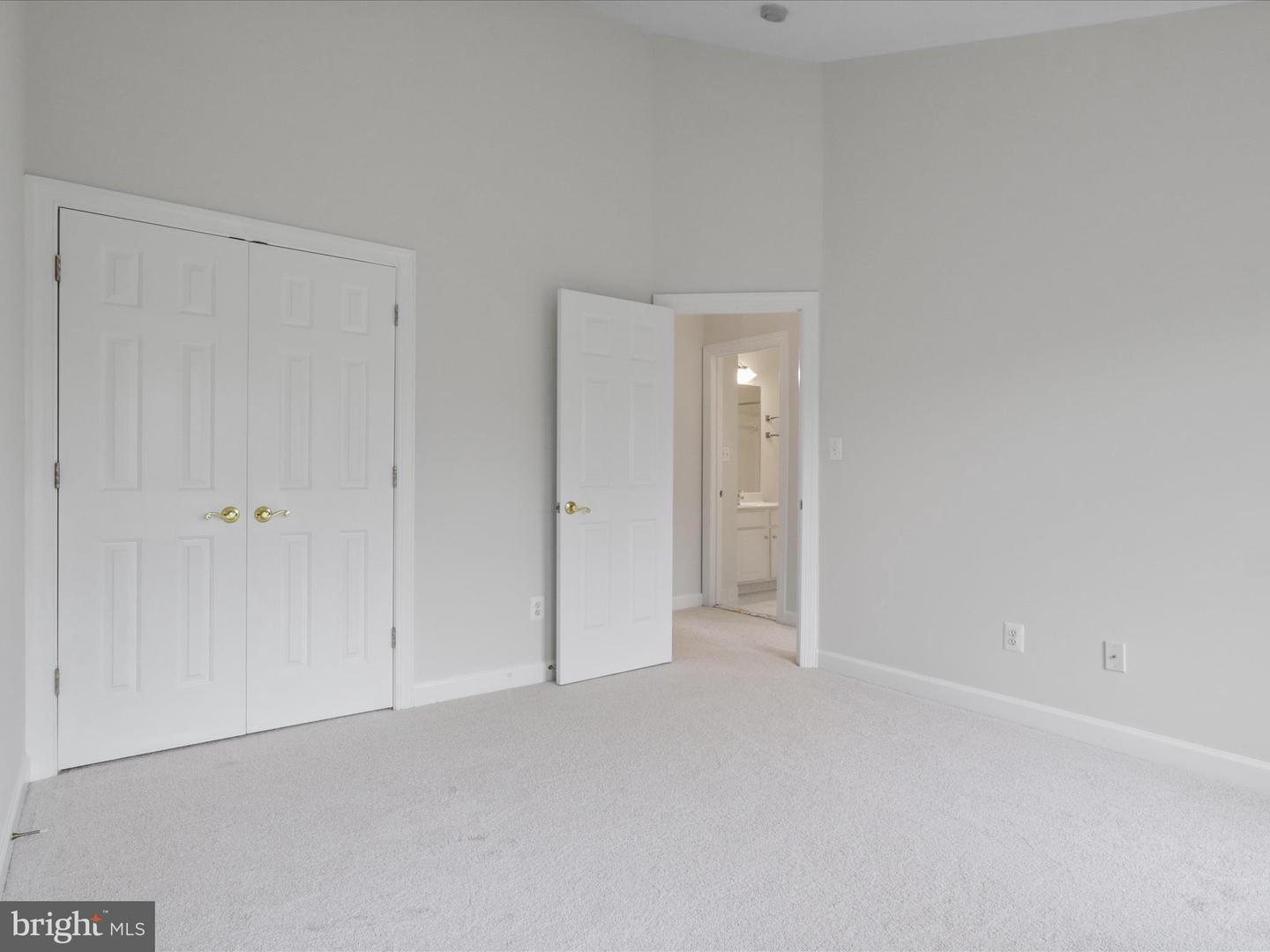 3782 ELMWOOD TOWNE WAY, ALEXANDRIA, Virginia 22303, 3 Bedrooms Bedrooms, 7 Rooms Rooms,3 BathroomsBathrooms,Residential,For sale,3782 ELMWOOD TOWNE WAY,VAFX2262272 MLS # VAFX2262272