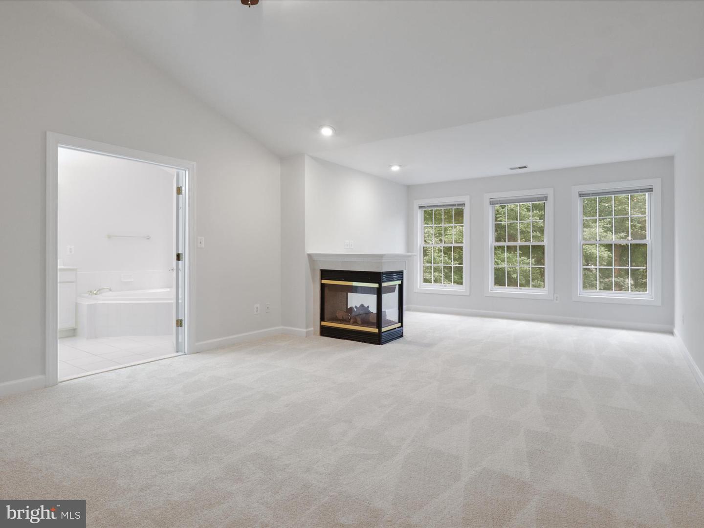 3782 ELMWOOD TOWNE WAY, ALEXANDRIA, Virginia 22303, 3 Bedrooms Bedrooms, 7 Rooms Rooms,3 BathroomsBathrooms,Residential,For sale,3782 ELMWOOD TOWNE WAY,VAFX2262272 MLS # VAFX2262272