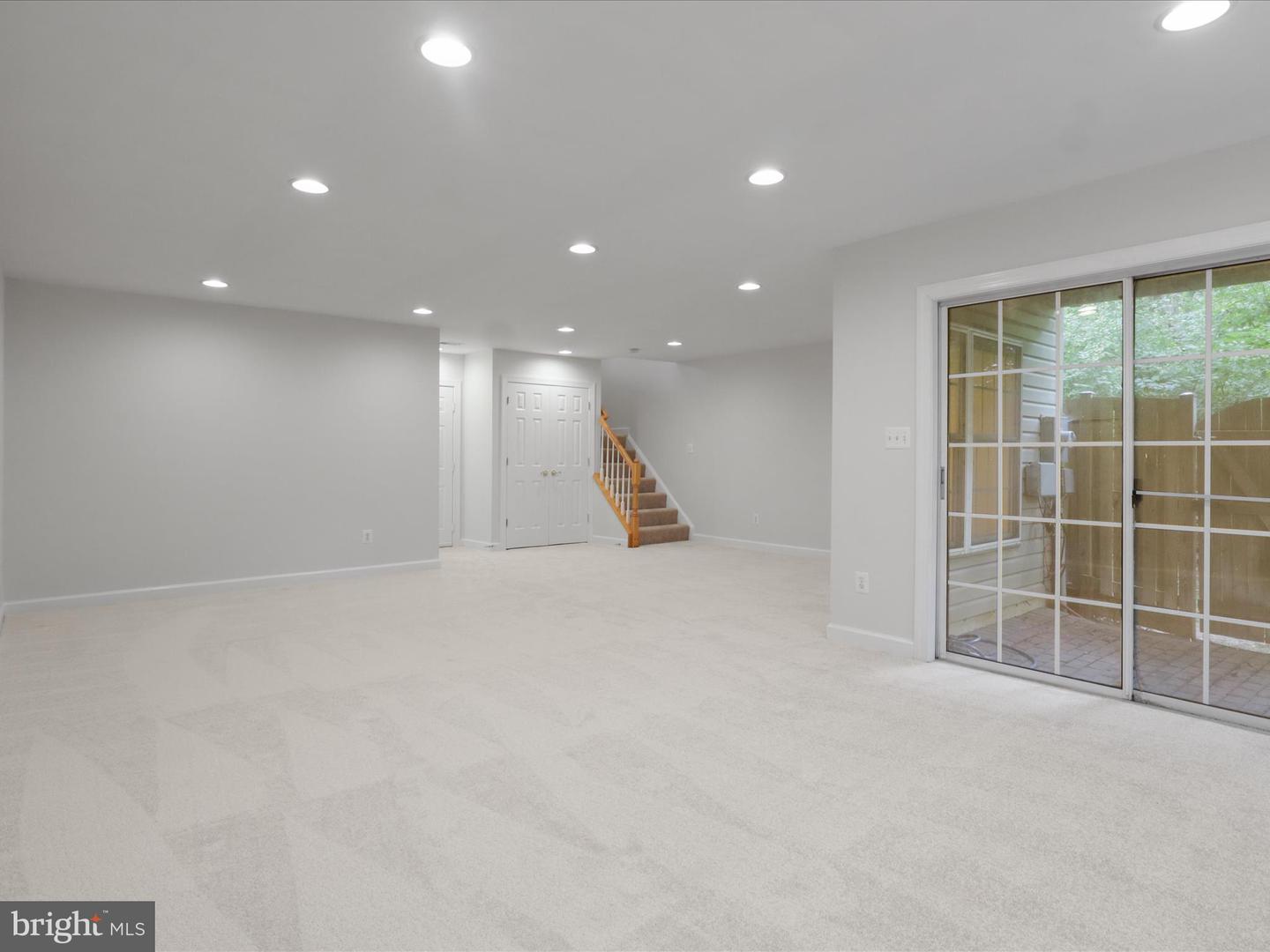 3782 ELMWOOD TOWNE WAY, ALEXANDRIA, Virginia 22303, 3 Bedrooms Bedrooms, 7 Rooms Rooms,3 BathroomsBathrooms,Residential,For sale,3782 ELMWOOD TOWNE WAY,VAFX2262272 MLS # VAFX2262272