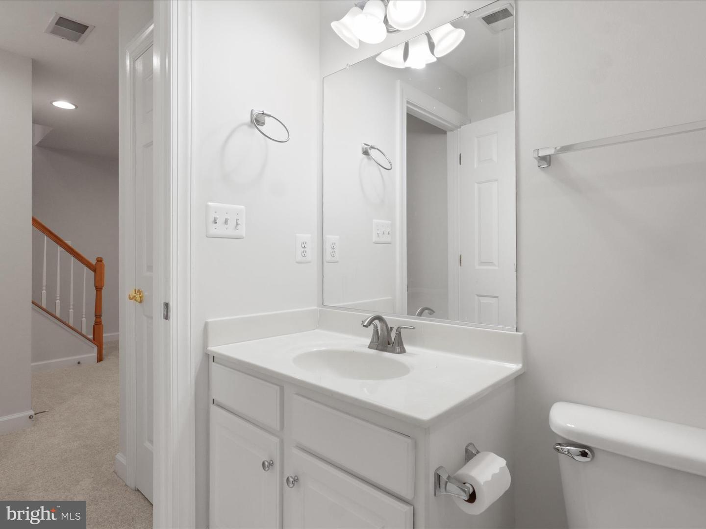3782 ELMWOOD TOWNE WAY, ALEXANDRIA, Virginia 22303, 3 Bedrooms Bedrooms, 7 Rooms Rooms,3 BathroomsBathrooms,Residential,For sale,3782 ELMWOOD TOWNE WAY,VAFX2262272 MLS # VAFX2262272