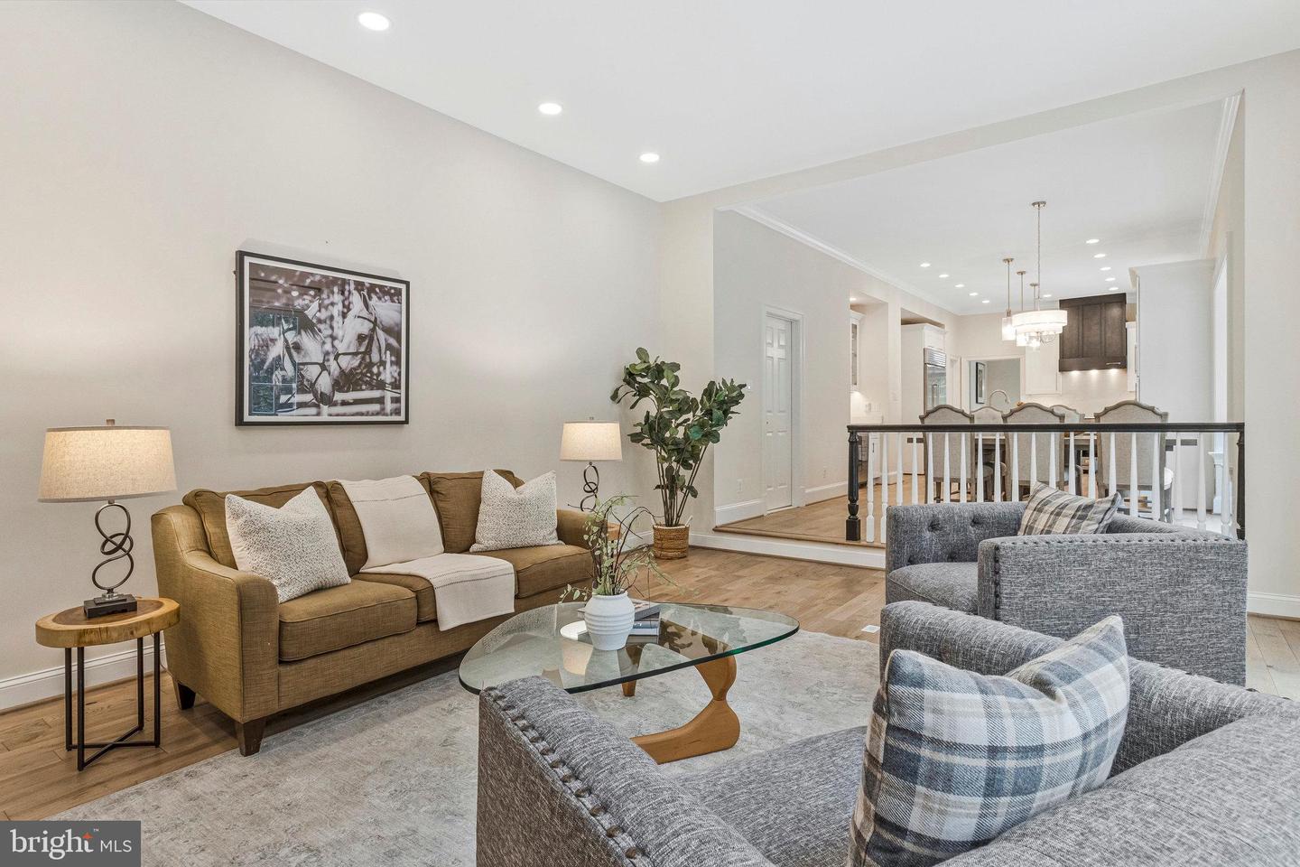10112 HIGH HILL CT, GREAT FALLS, Virginia 22066, 5 Bedrooms Bedrooms, ,5 BathroomsBathrooms,Residential,For sale,10112 HIGH HILL CT,VAFX2262468 MLS # VAFX2262468
