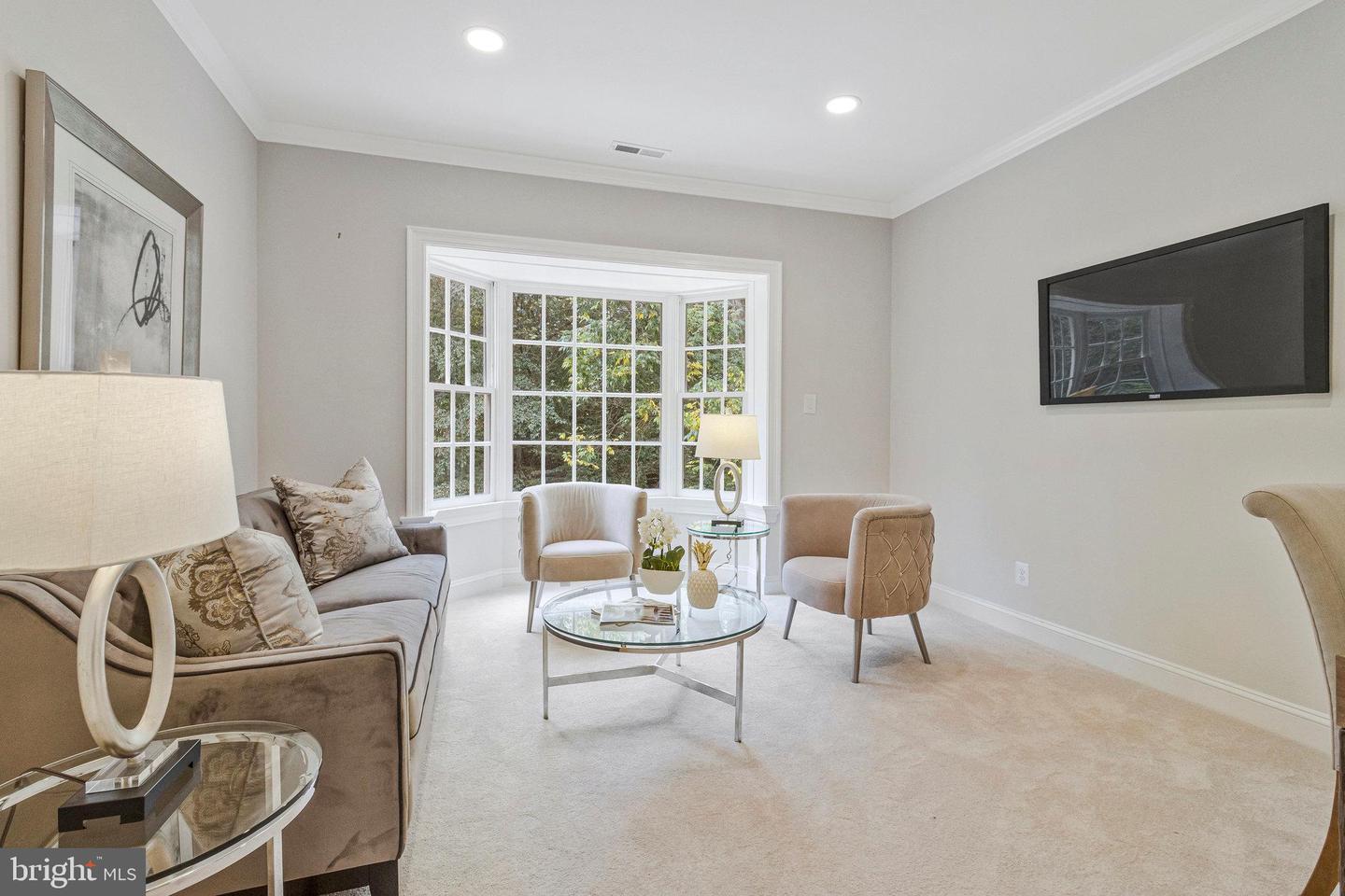 10112 HIGH HILL CT, GREAT FALLS, Virginia 22066, 5 Bedrooms Bedrooms, ,5 BathroomsBathrooms,Residential,For sale,10112 HIGH HILL CT,VAFX2262468 MLS # VAFX2262468