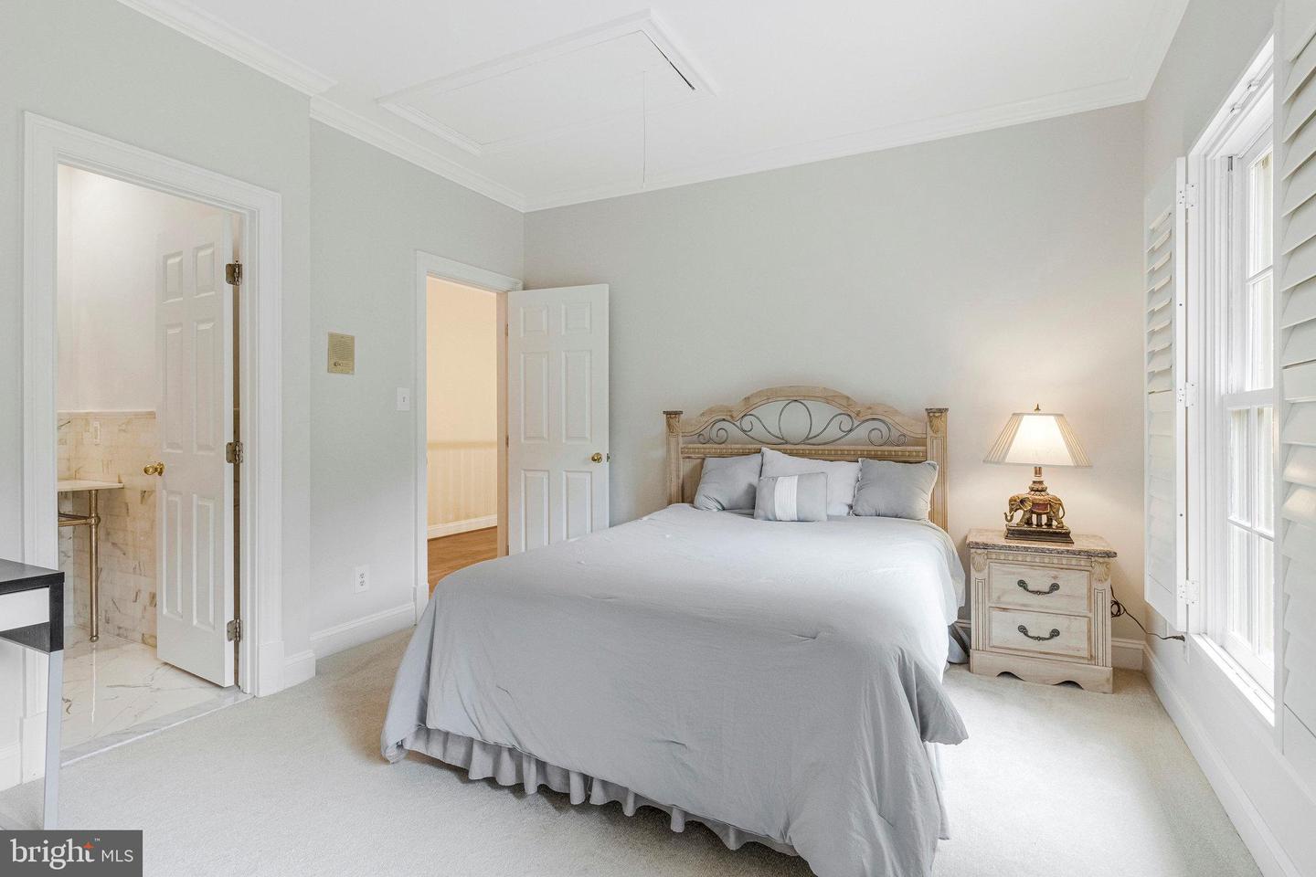 10112 HIGH HILL CT, GREAT FALLS, Virginia 22066, 5 Bedrooms Bedrooms, ,5 BathroomsBathrooms,Residential,For sale,10112 HIGH HILL CT,VAFX2262468 MLS # VAFX2262468