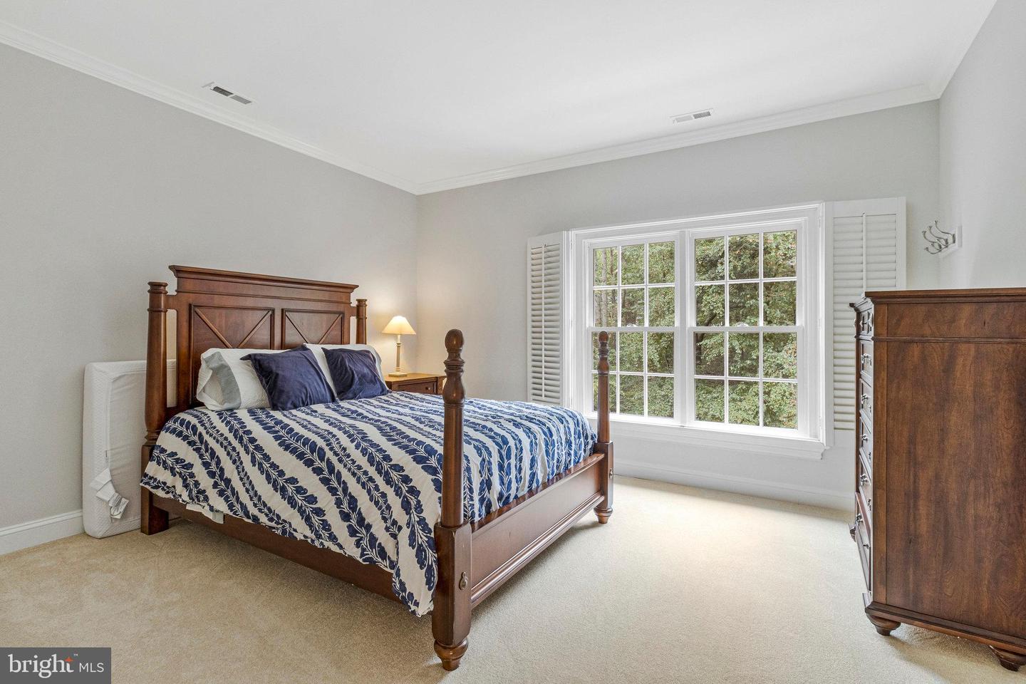 10112 HIGH HILL CT, GREAT FALLS, Virginia 22066, 5 Bedrooms Bedrooms, ,5 BathroomsBathrooms,Residential,For sale,10112 HIGH HILL CT,VAFX2262468 MLS # VAFX2262468