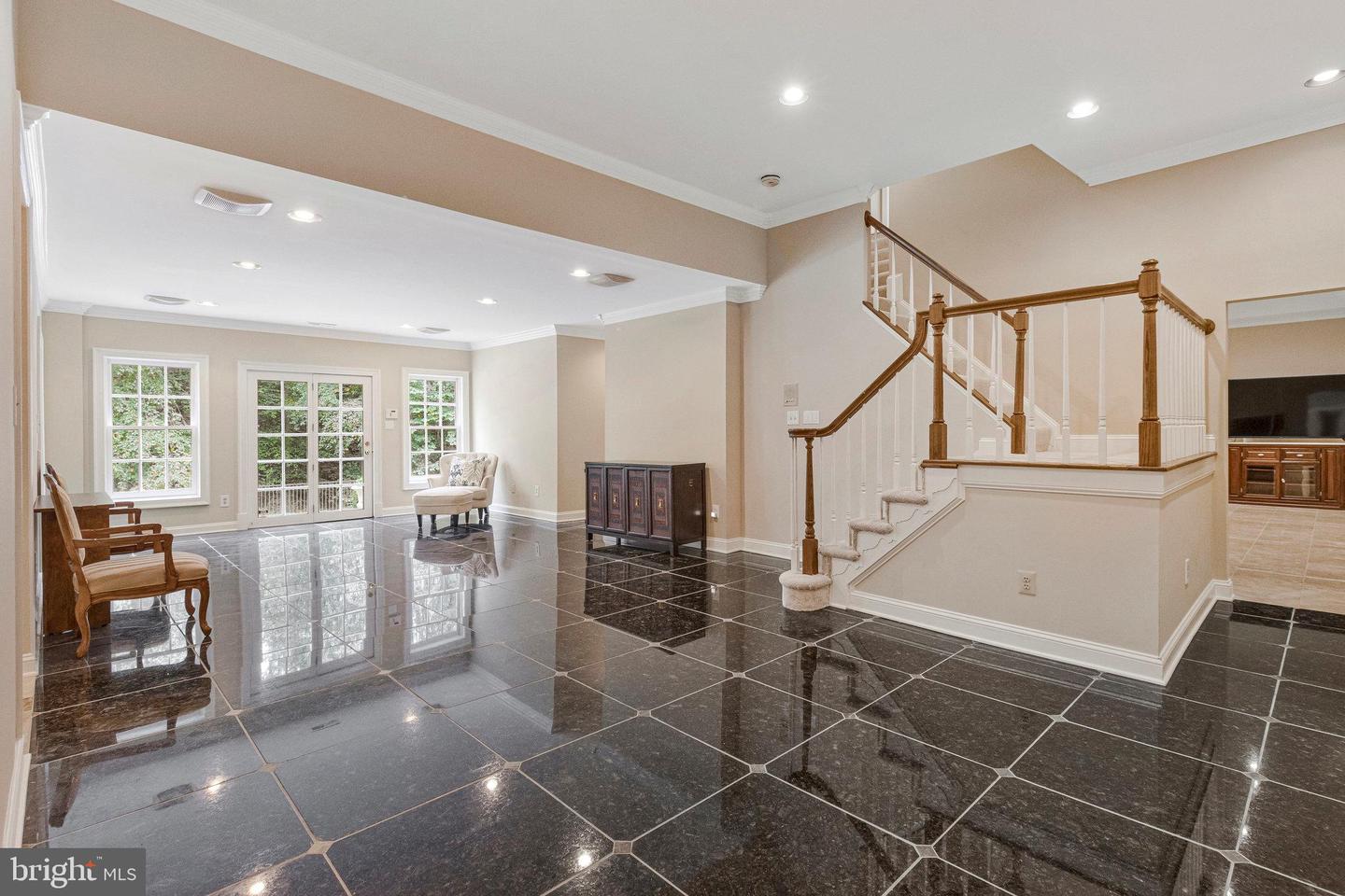 10112 HIGH HILL CT, GREAT FALLS, Virginia 22066, 5 Bedrooms Bedrooms, ,5 BathroomsBathrooms,Residential,For sale,10112 HIGH HILL CT,VAFX2262468 MLS # VAFX2262468
