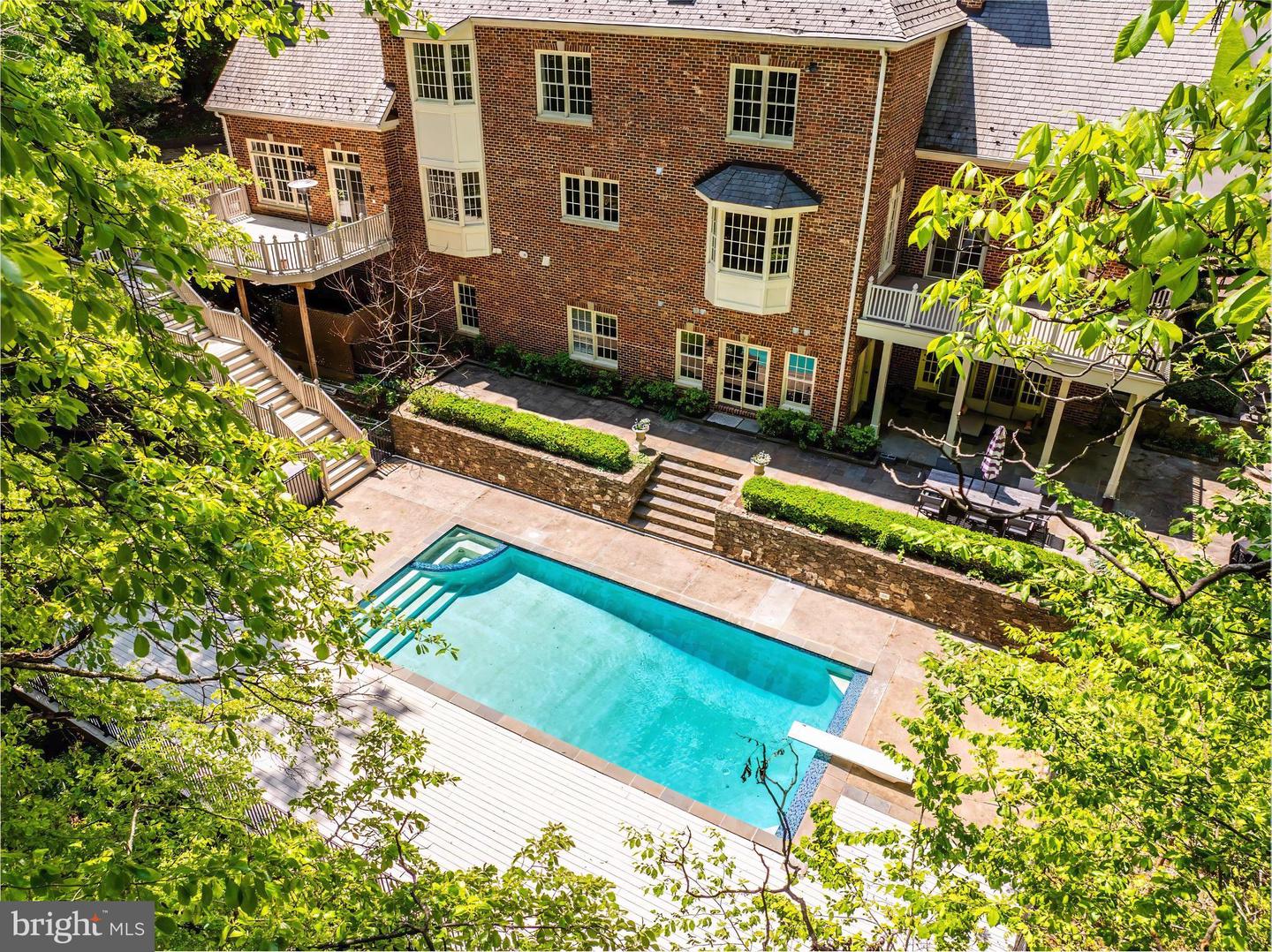 10112 HIGH HILL CT, GREAT FALLS, Virginia 22066, 5 Bedrooms Bedrooms, ,5 BathroomsBathrooms,Residential,For sale,10112 HIGH HILL CT,VAFX2262468 MLS # VAFX2262468