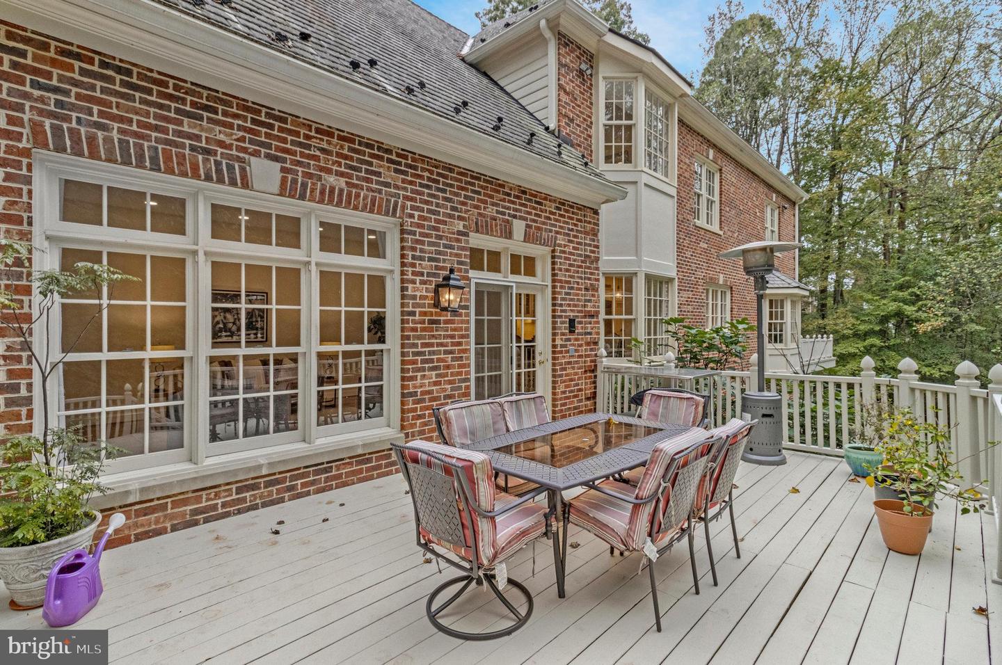 10112 HIGH HILL CT, GREAT FALLS, Virginia 22066, 5 Bedrooms Bedrooms, ,5 BathroomsBathrooms,Residential,For sale,10112 HIGH HILL CT,VAFX2262468 MLS # VAFX2262468