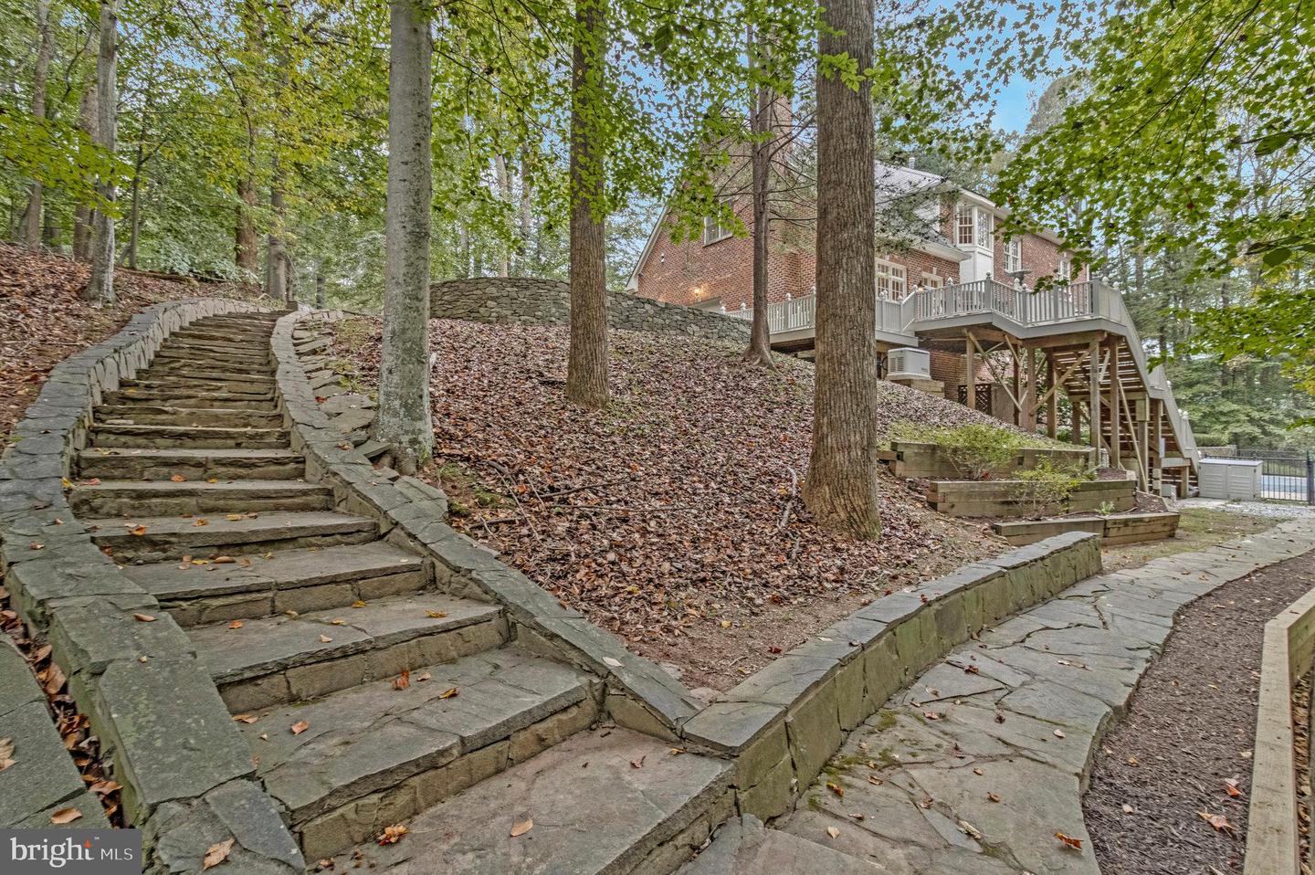 10112 HIGH HILL CT, GREAT FALLS, Virginia 22066, 5 Bedrooms Bedrooms, ,5 BathroomsBathrooms,Residential,For sale,10112 HIGH HILL CT,VAFX2262468 MLS # VAFX2262468