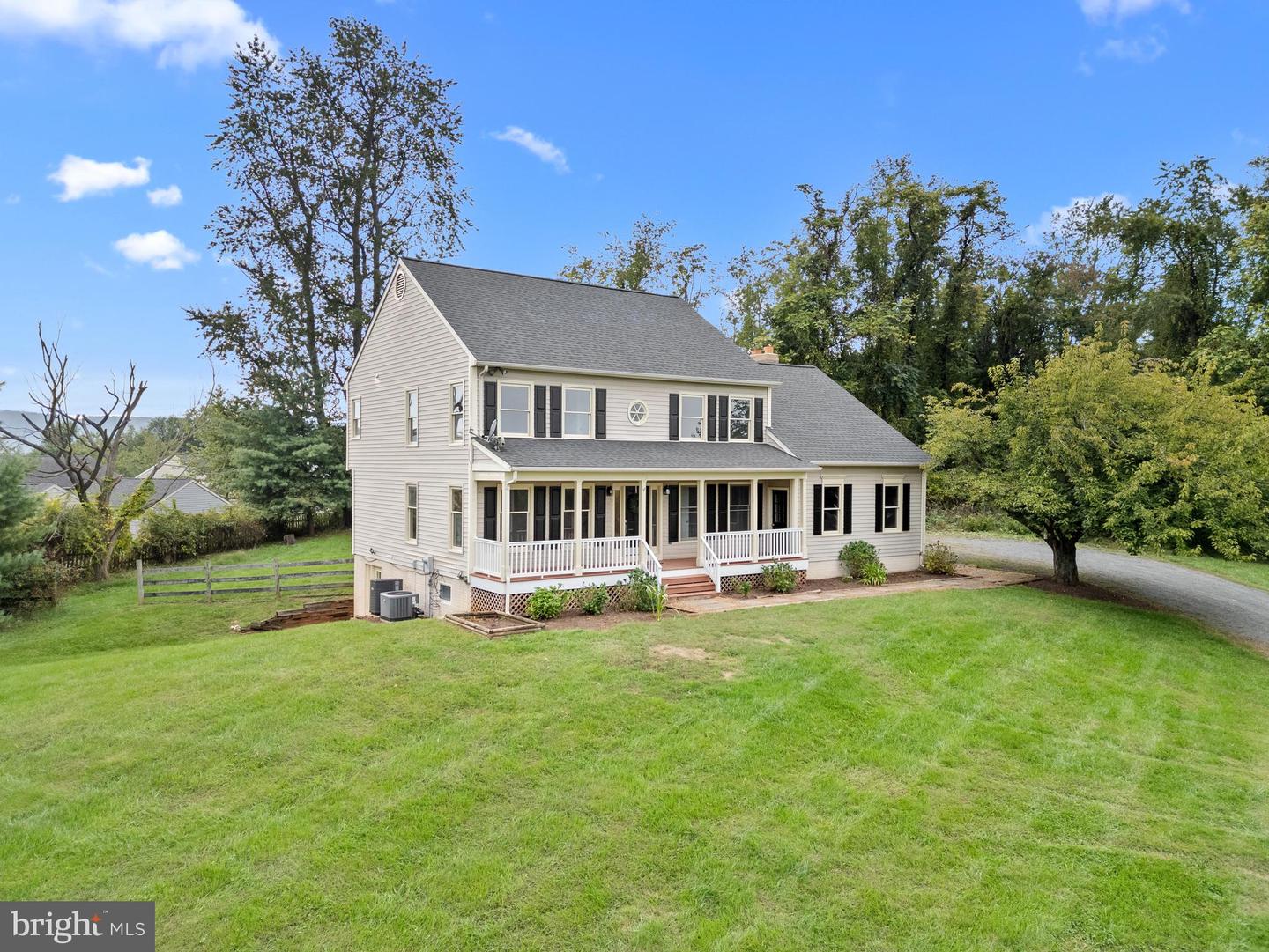 11965 BERLIN TPKE, LOVETTSVILLE, Virginia 20180, 4 Bedrooms Bedrooms, ,3 BathroomsBathrooms,Residential,For sale,11965 BERLIN TPKE,VALO2105018 MLS # VALO2105018