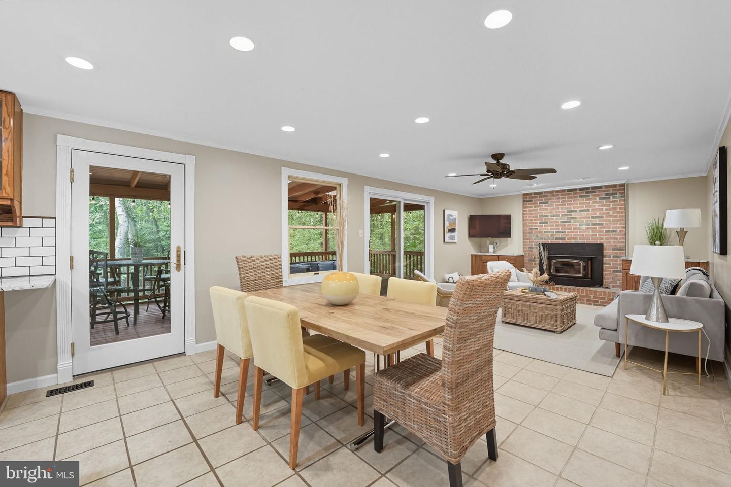 2904 ROCK MANOR CT, HERNDON, Virginia 20171, 5 Bedrooms Bedrooms, ,2 BathroomsBathrooms,Residential,For sale,2904 ROCK MANOR CT,VAFX2263000 MLS # VAFX2263000