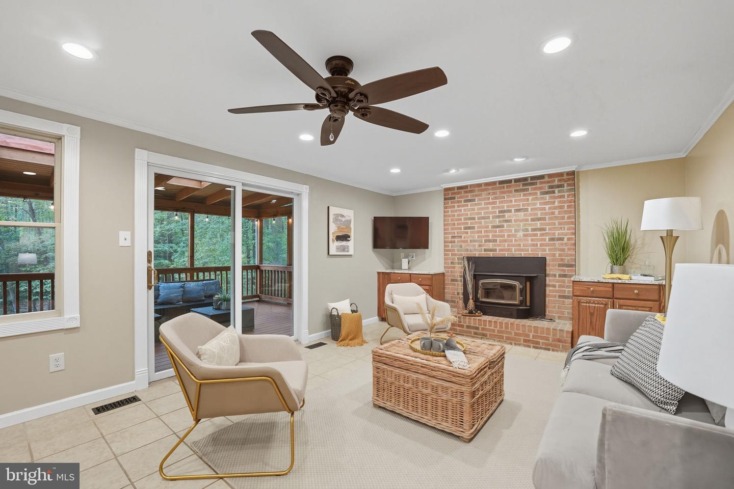 2904 ROCK MANOR CT, HERNDON, Virginia 20171, 5 Bedrooms Bedrooms, ,2 BathroomsBathrooms,Residential,For sale,2904 ROCK MANOR CT,VAFX2263000 MLS # VAFX2263000