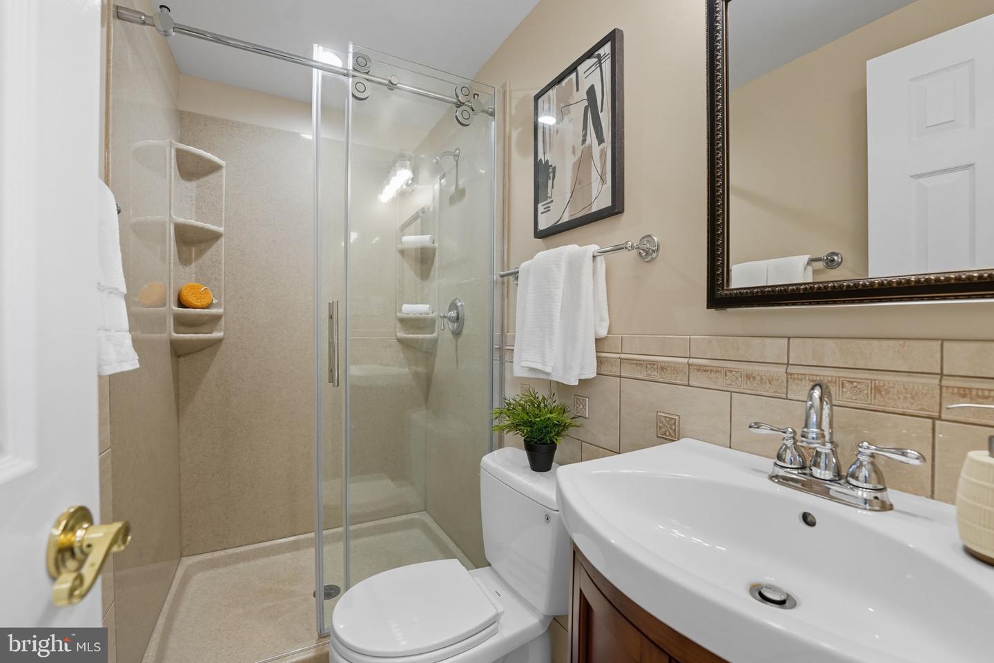 2904 ROCK MANOR CT, HERNDON, Virginia 20171, 5 Bedrooms Bedrooms, ,2 BathroomsBathrooms,Residential,For sale,2904 ROCK MANOR CT,VAFX2263000 MLS # VAFX2263000