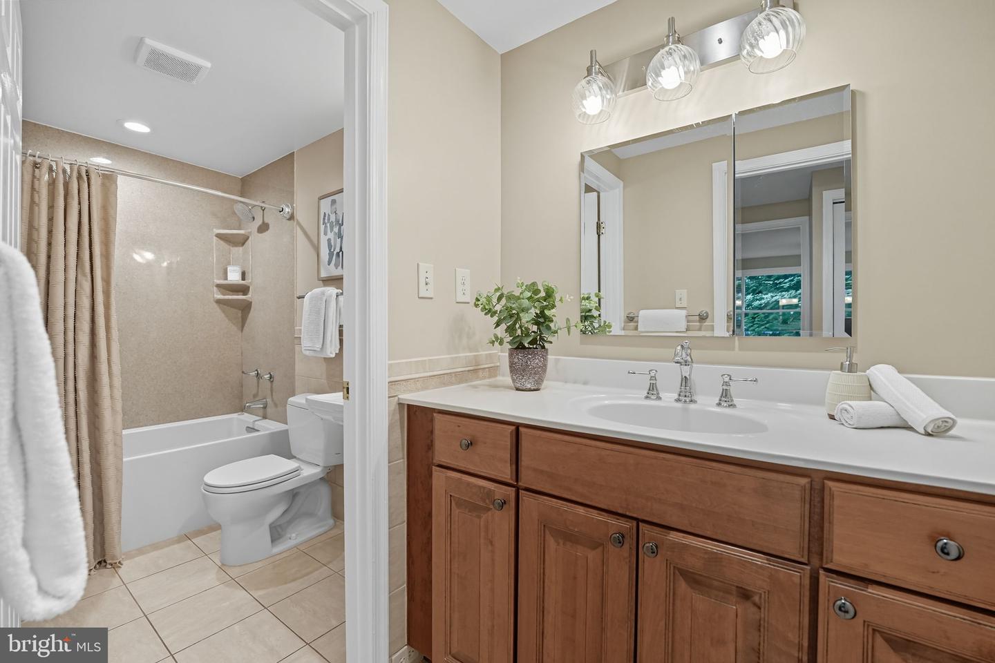 2904 ROCK MANOR CT, HERNDON, Virginia 20171, 5 Bedrooms Bedrooms, ,2 BathroomsBathrooms,Residential,For sale,2904 ROCK MANOR CT,VAFX2263000 MLS # VAFX2263000