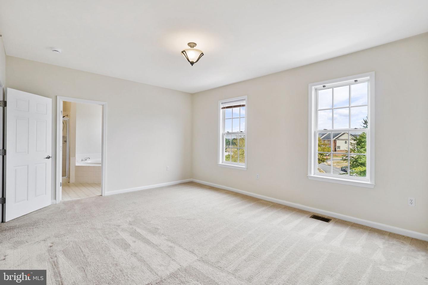 14489 MACON GROVE LN, GAINESVILLE, Virginia 20155, 3 Bedrooms Bedrooms, ,2 BathroomsBathrooms,Residential,For sale,14489 MACON GROVE LN,VAPW2102690 MLS # VAPW2102690